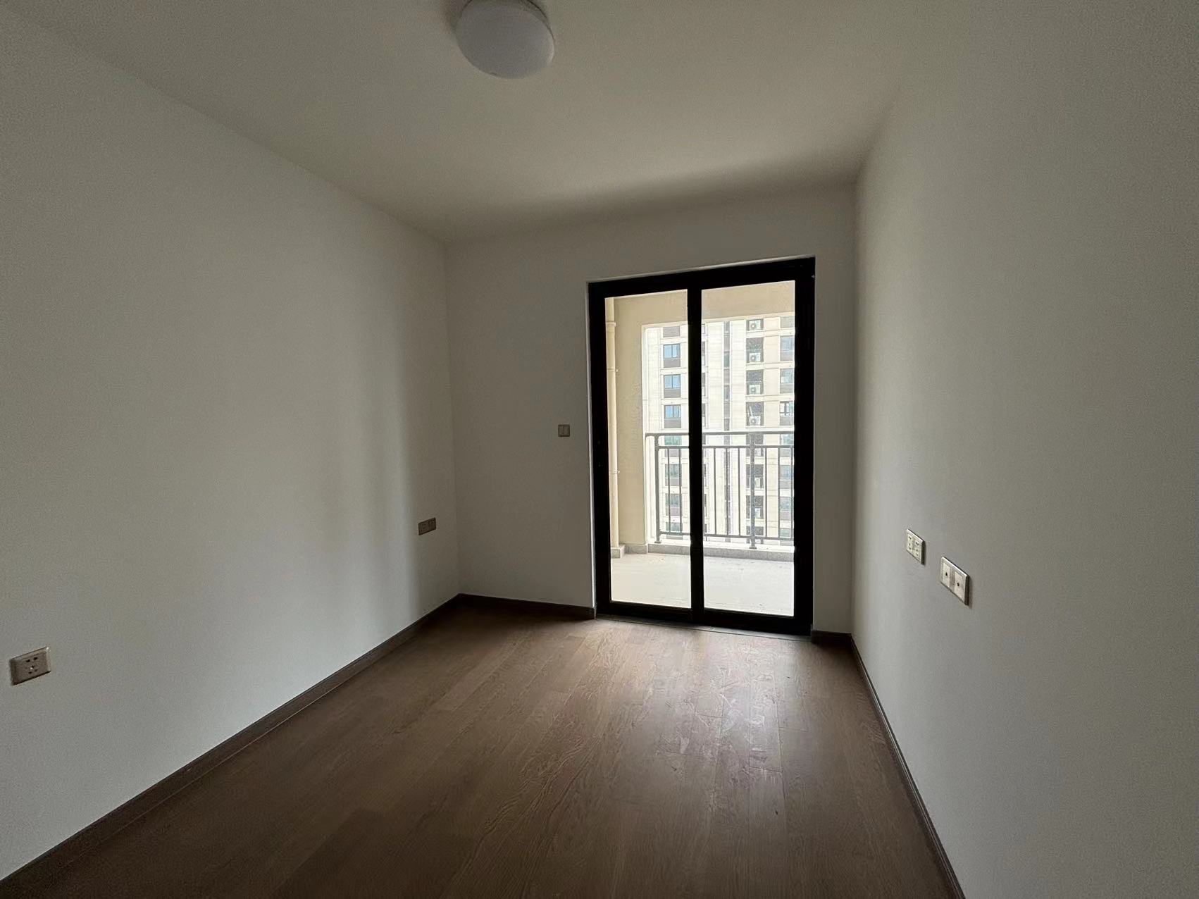 中海上东区 3室2厅2卫 125m&sup2;