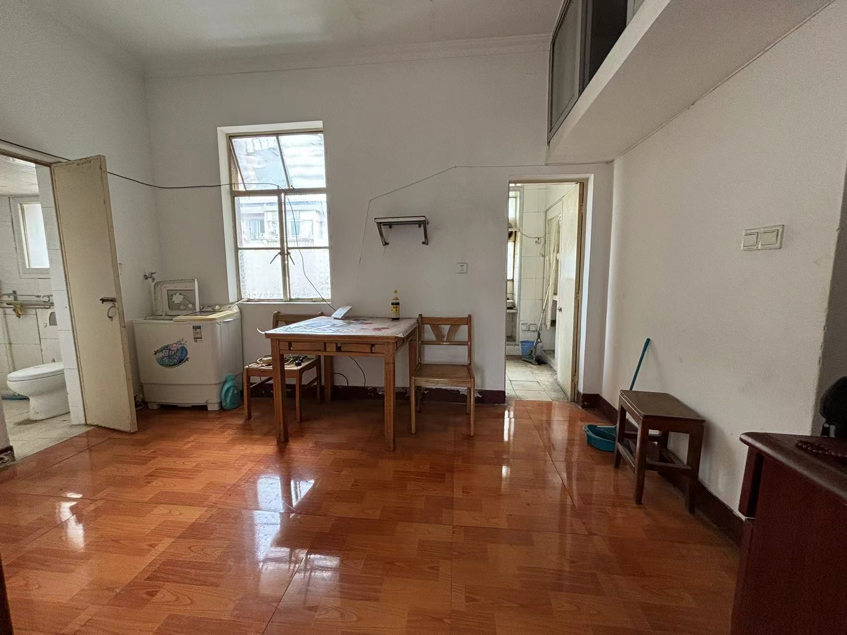 虹桥新村(朝霞路) 1室1厅1卫 45.00m&sup2;