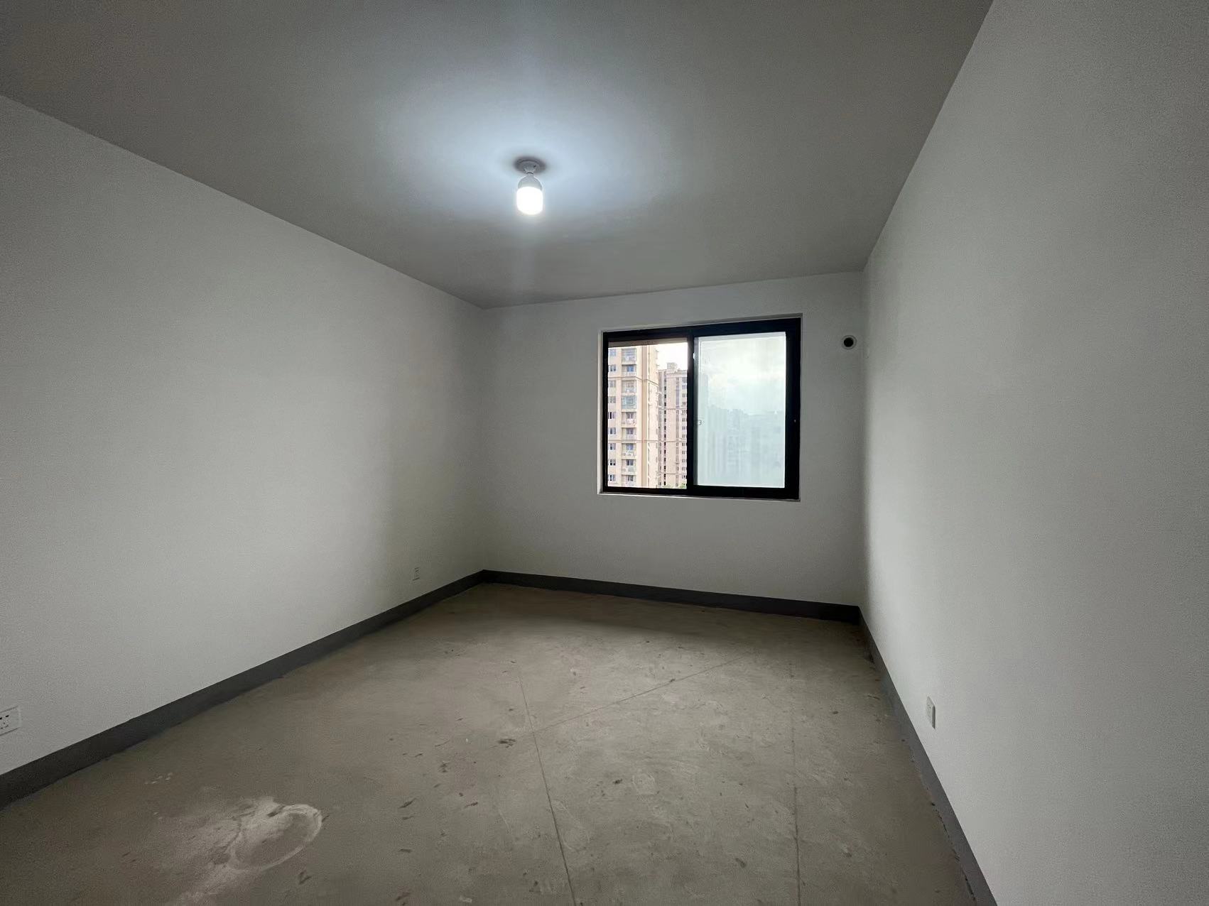 世伦佳苑 2室1厅1卫 90.2m&sup2;