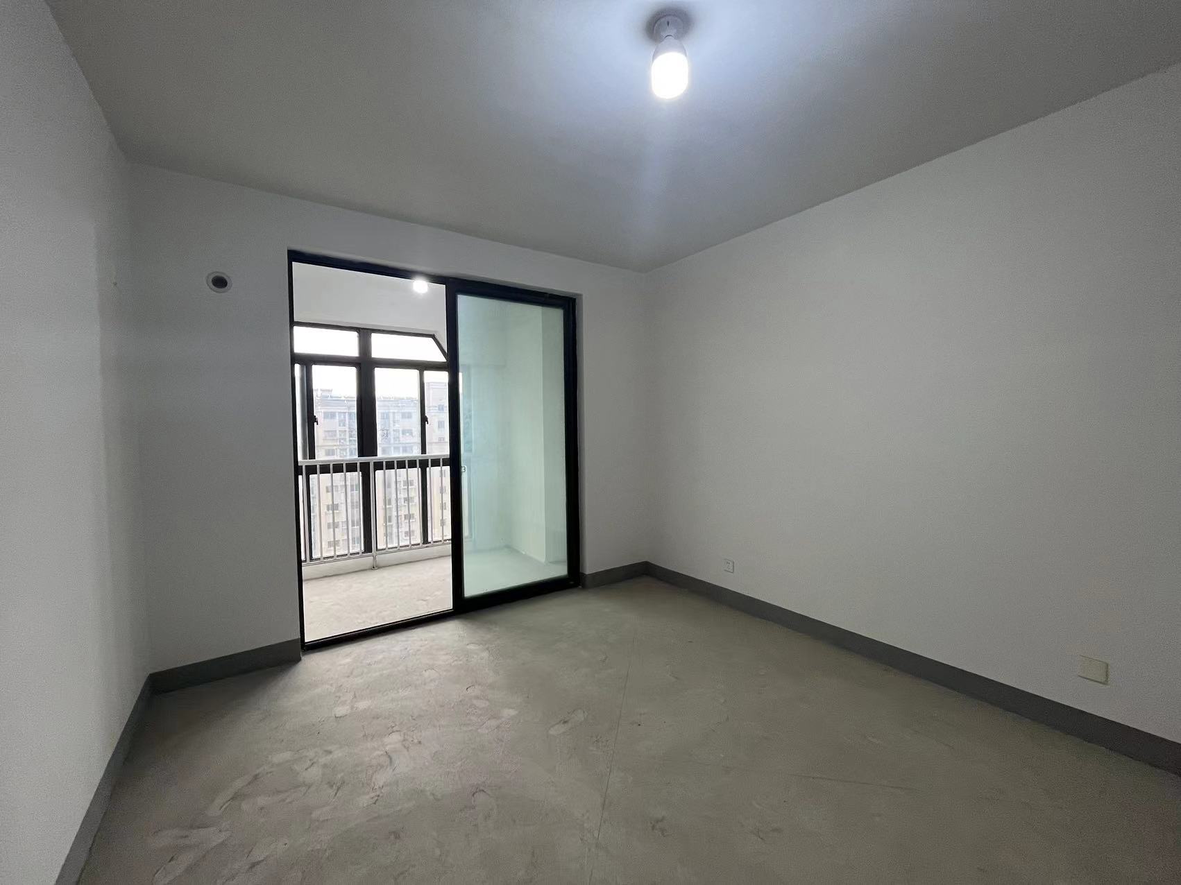 世伦佳苑 2室1厅1卫 90.2m&sup2;