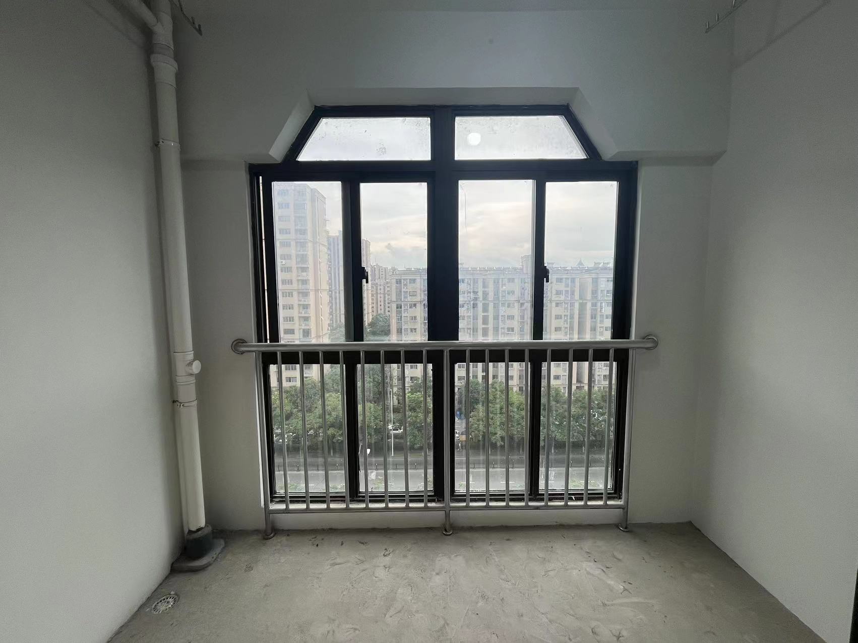 世伦佳苑 2室1厅1卫 90.2m&sup2;