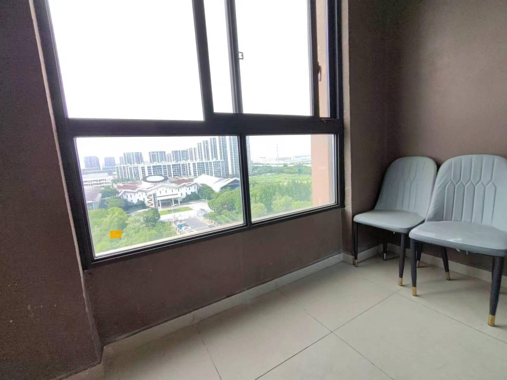林肯公园 4室2厅2卫 140m&sup2;