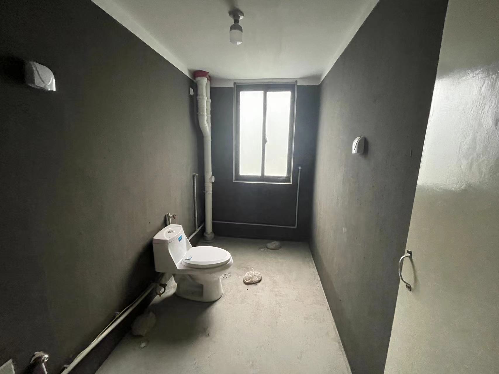 世伦佳苑 3室1厅1卫 114m&sup2;