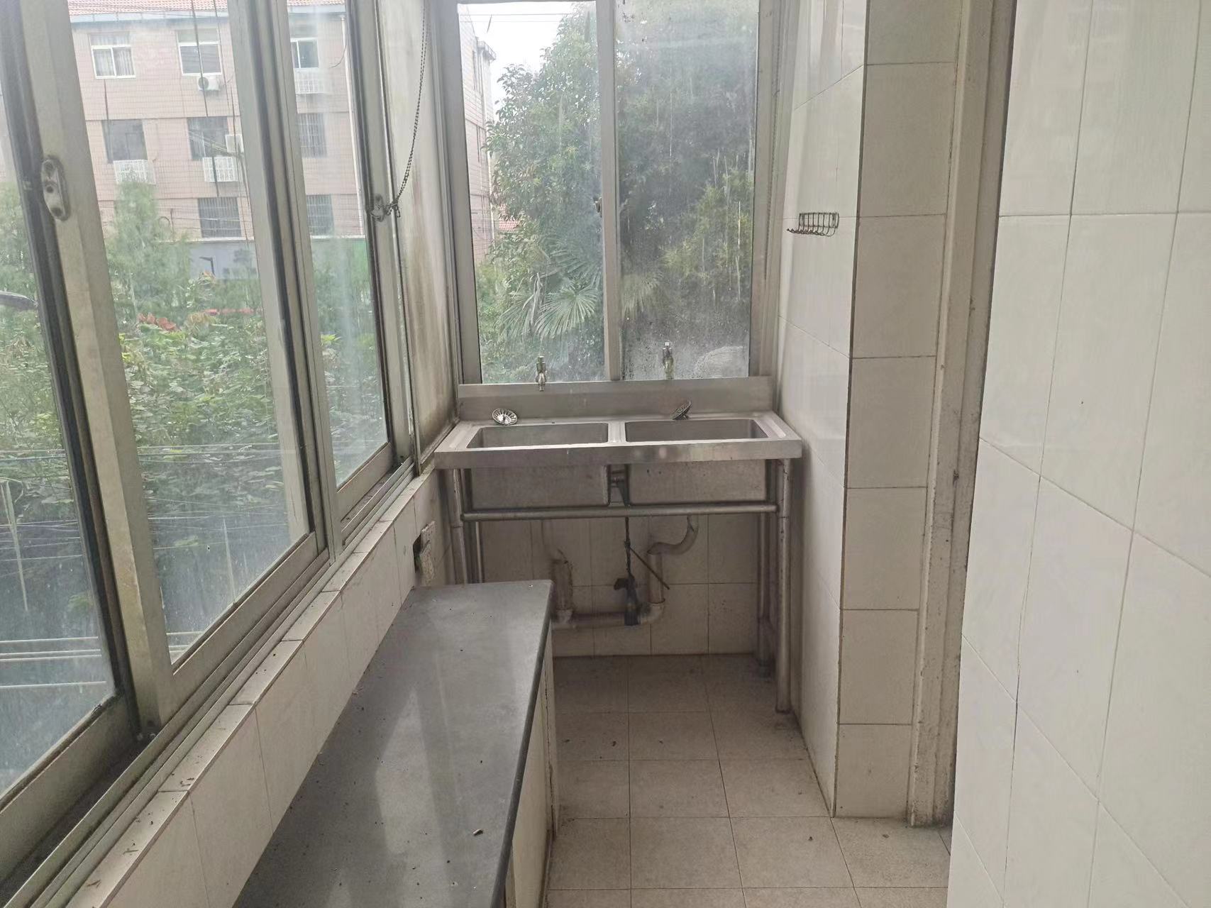 北郭新村 3室1厅1卫 98m&sup2;