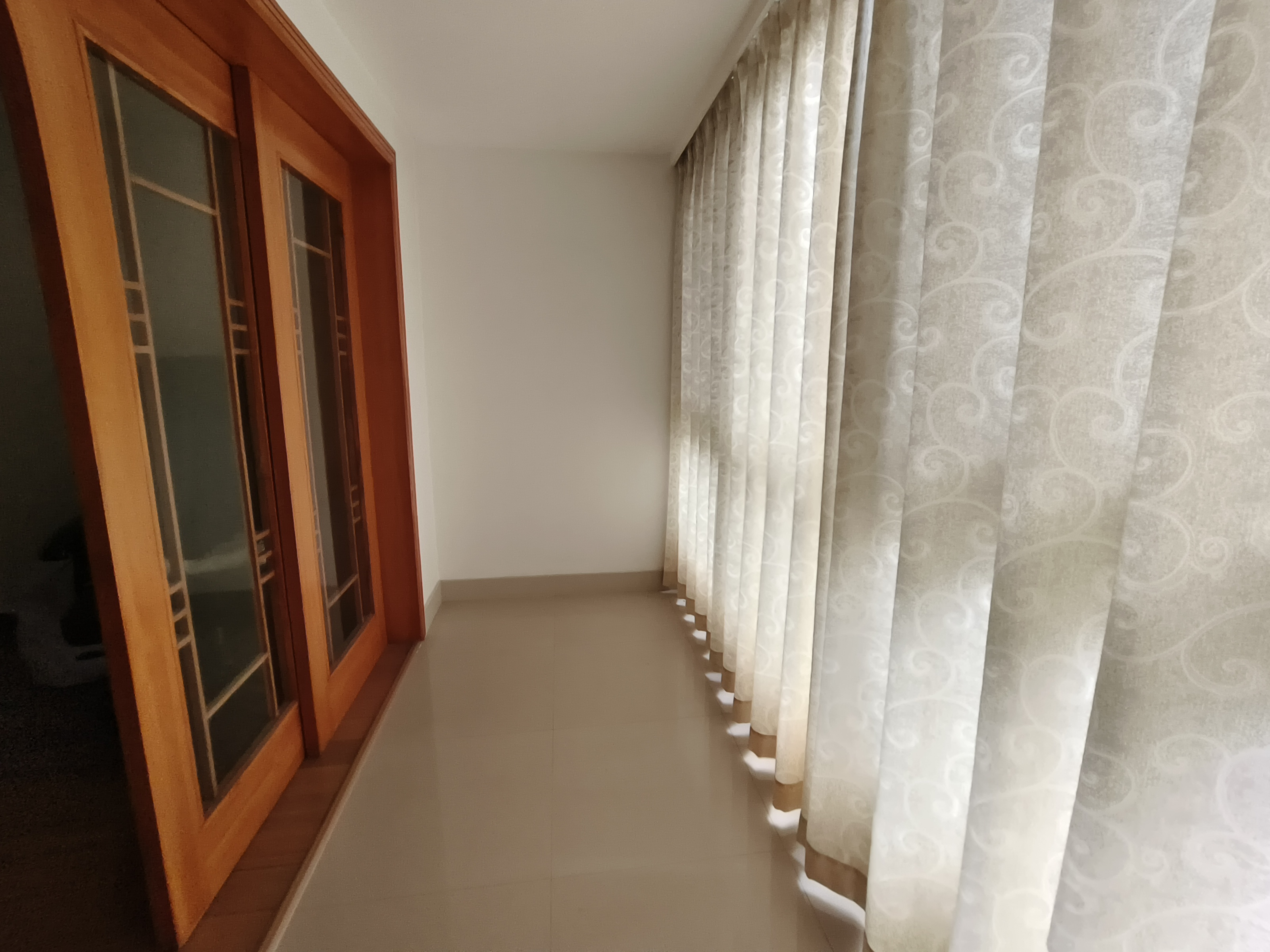 天安花园 5室2厅3卫 290m&sup2;