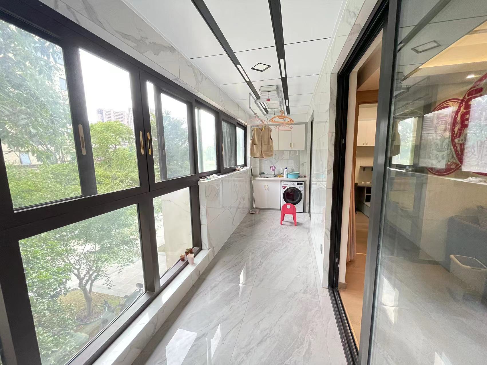 龙湖天宸源著 4室2厅2卫 140m²
