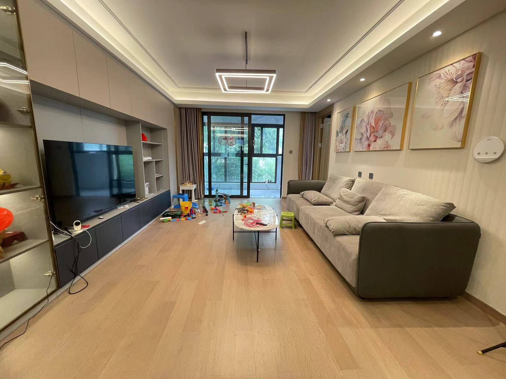 龙湖天宸源著 4室2厅2卫 140m²