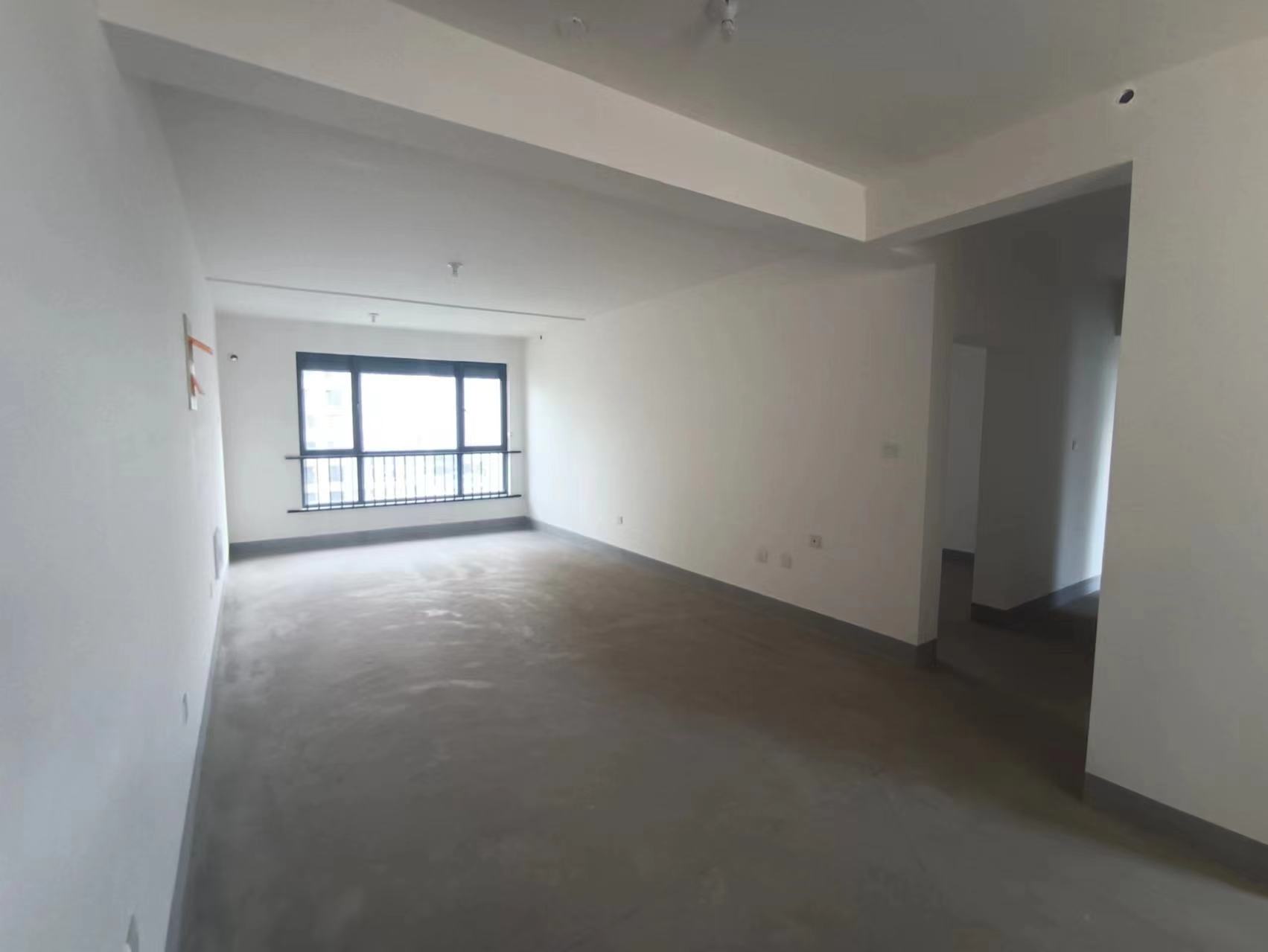 翠园 3室2厅2卫 135m²