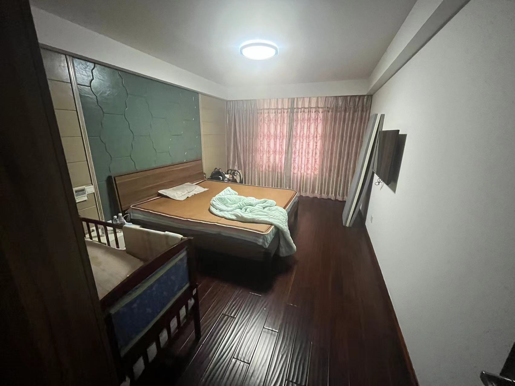 南川园小区 5室2厅2卫 178m&sup2;