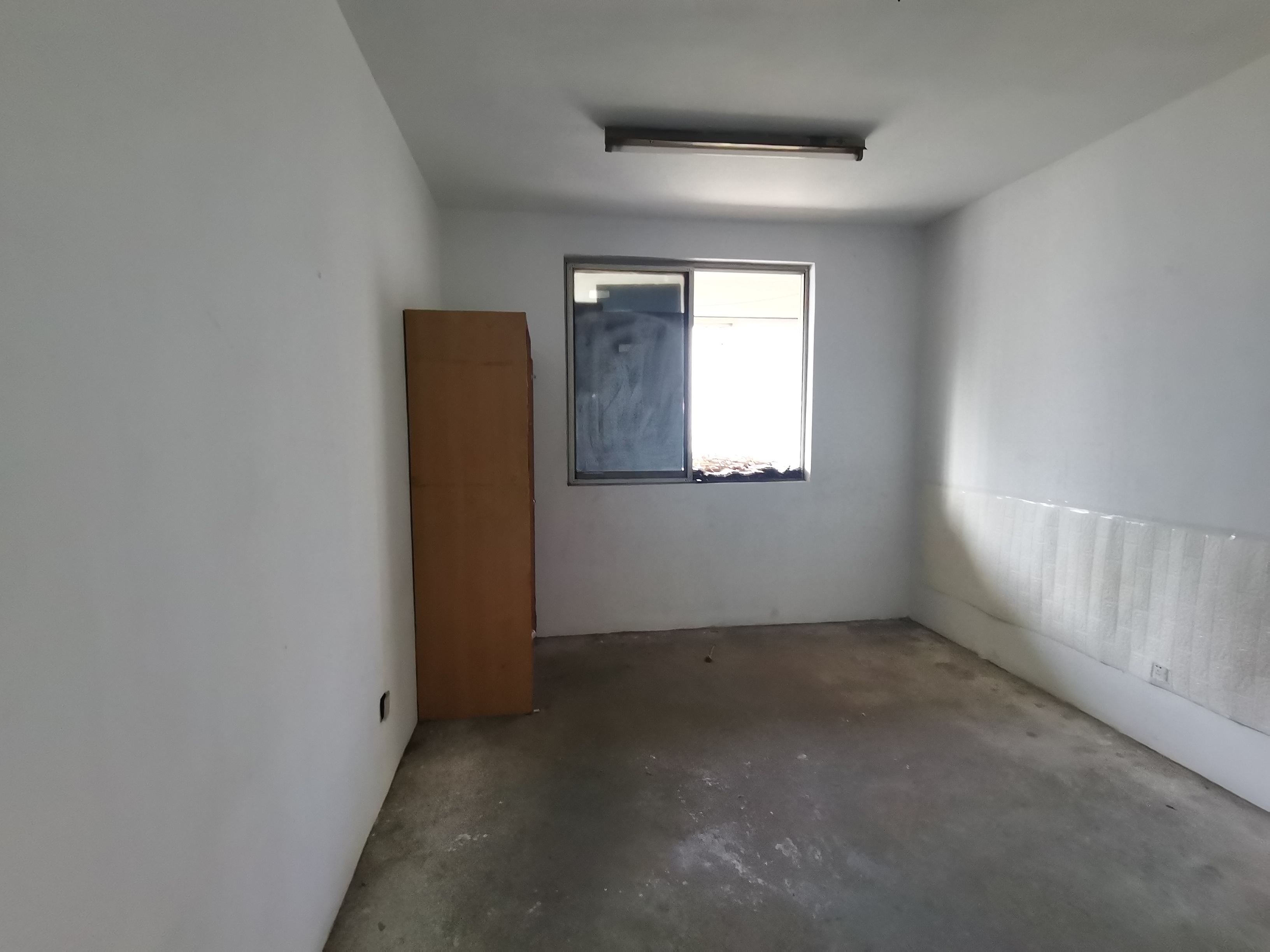 八角亭小区 2室2厅1卫 70m²
