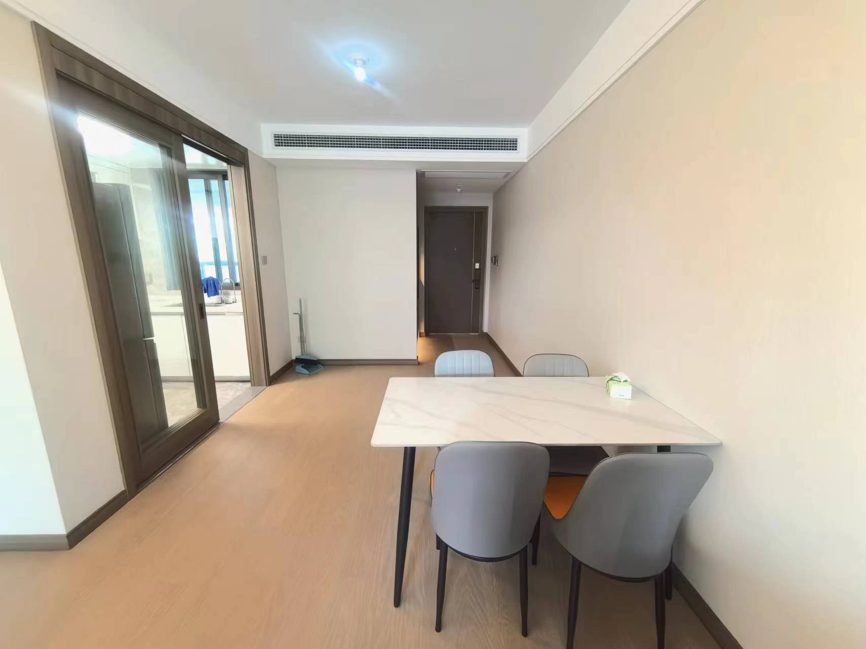 北纬31度 3室2厅1卫 96.86m²