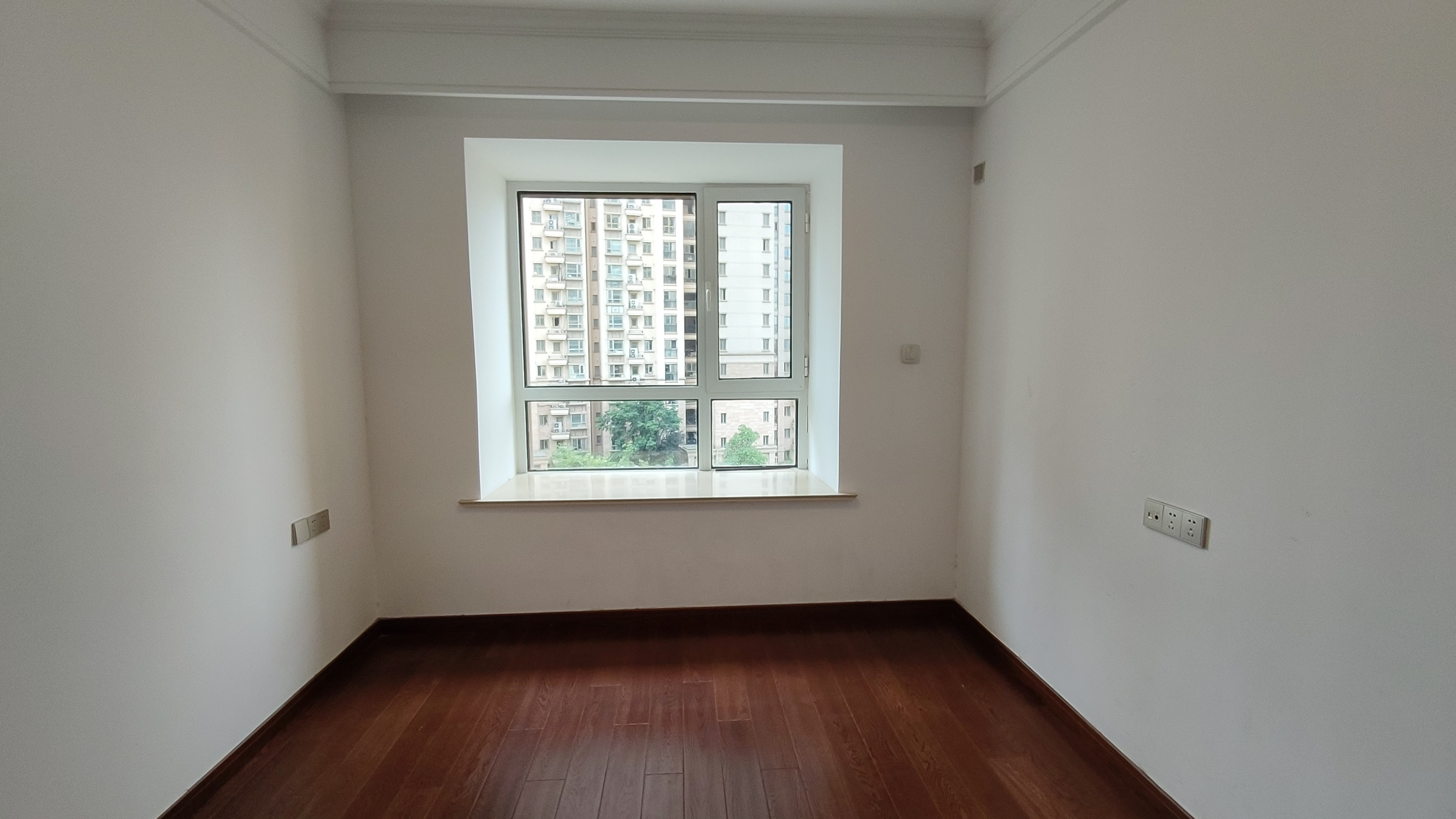 中南世纪花城三期 4室2厅2卫 144m&sup2;