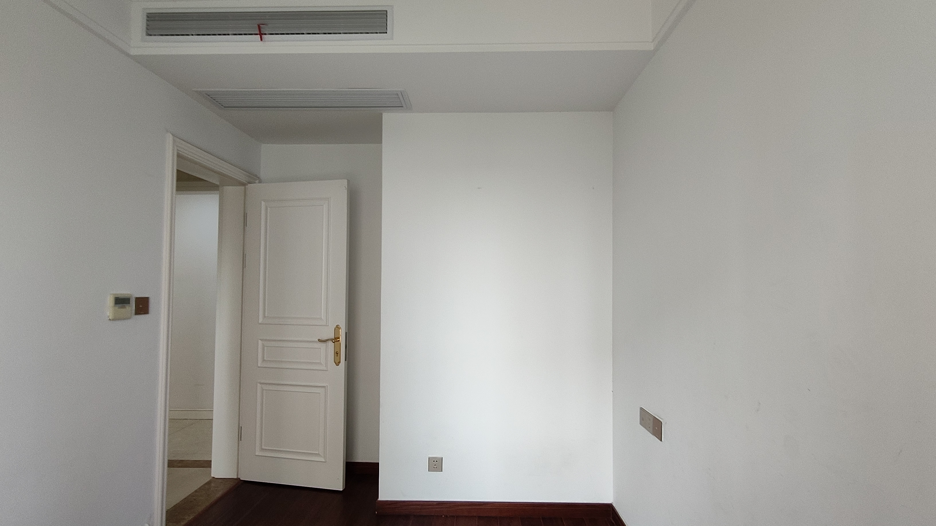 中南世纪花城三期 4室2厅2卫 144m&sup2;