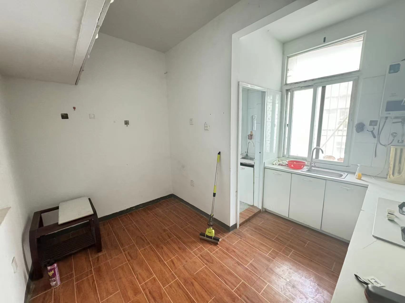 新建路新村(新建花苑) 1室1厅1卫 37.6m²