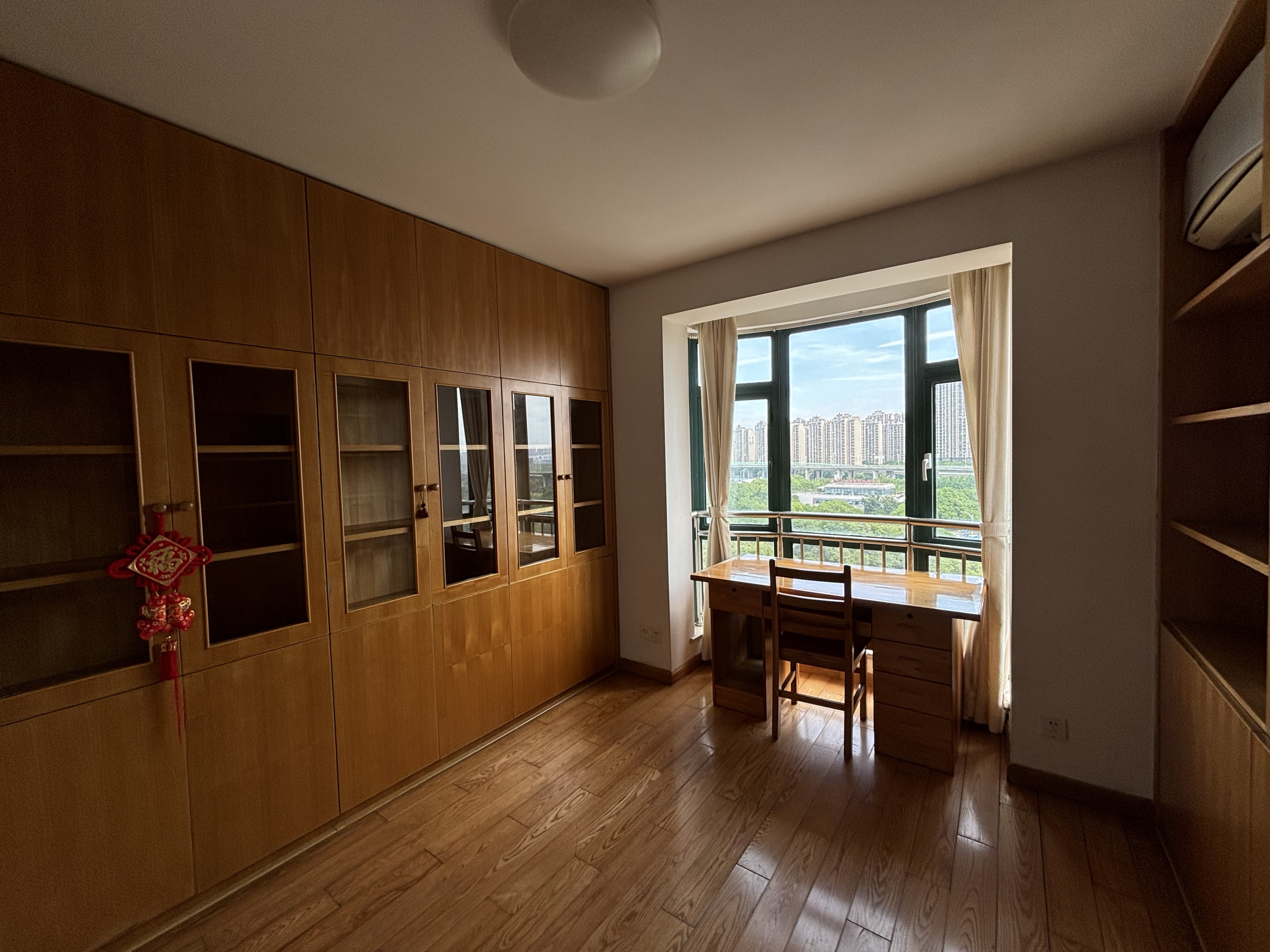 凤凰莱茵苑 3室2厅1卫 127.61m&sup2;