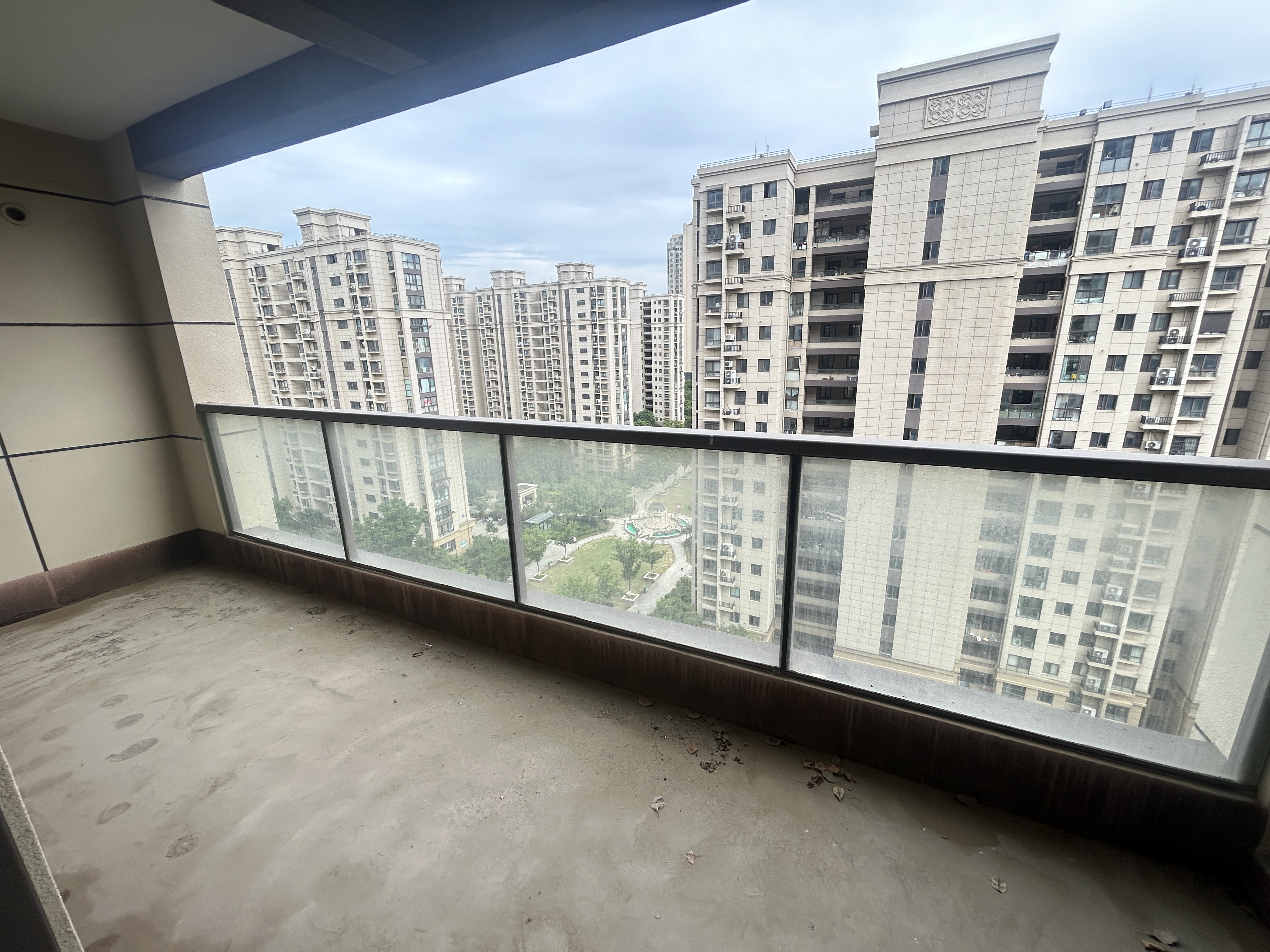 皇家花园北区 3室2厅1卫 97.00m&sup2;