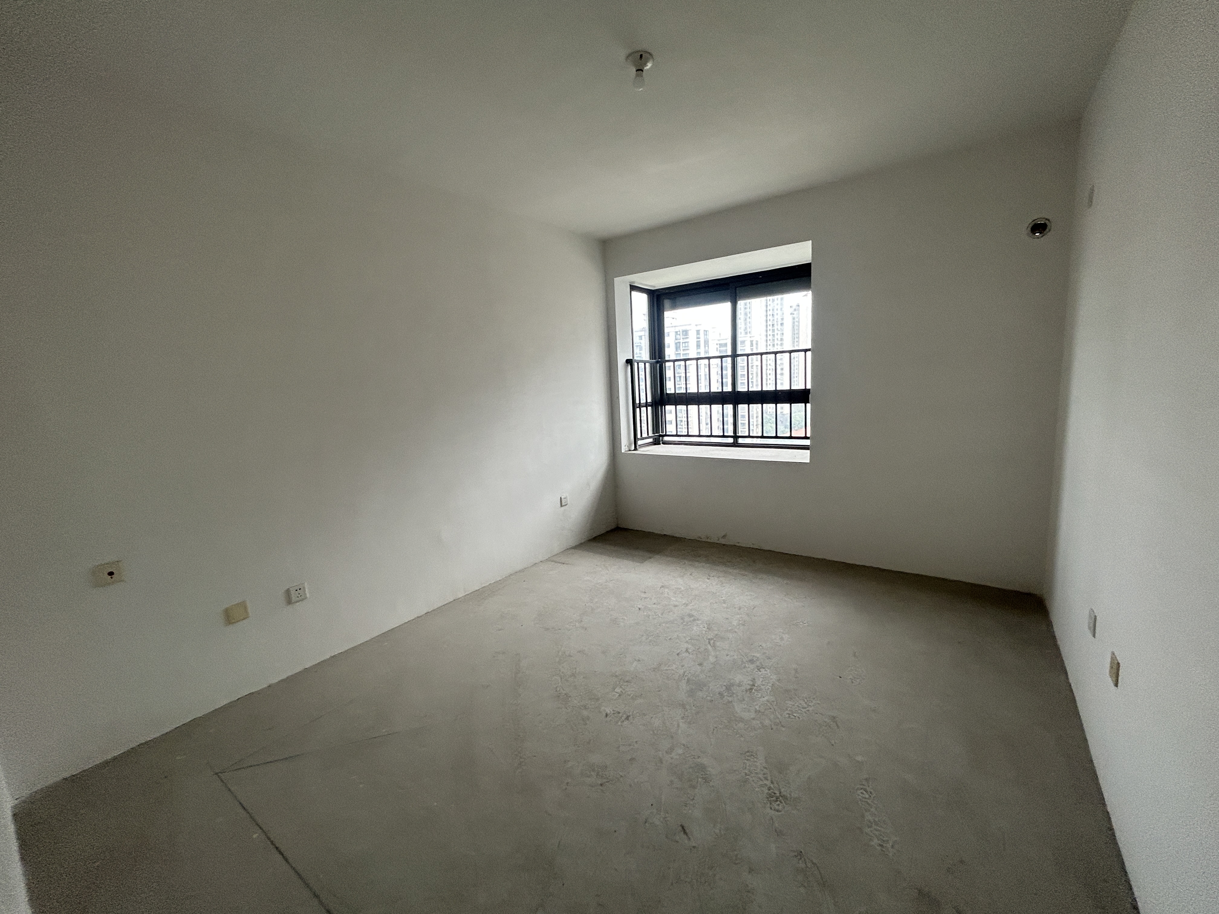 皇家花园北区 3室2厅1卫 97.00m&sup2;