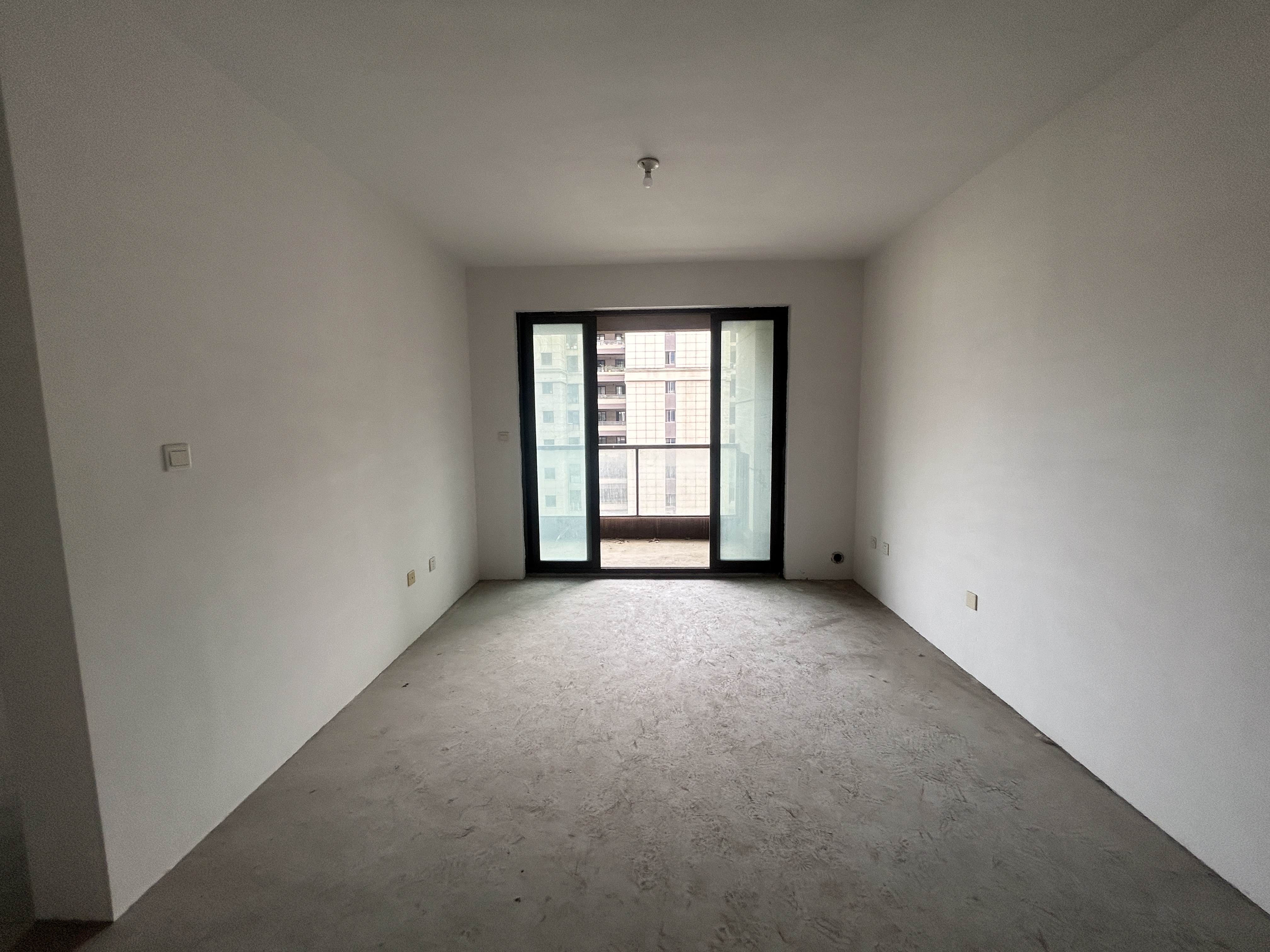 皇家花园北区 3室2厅1卫 97.00m&sup2;