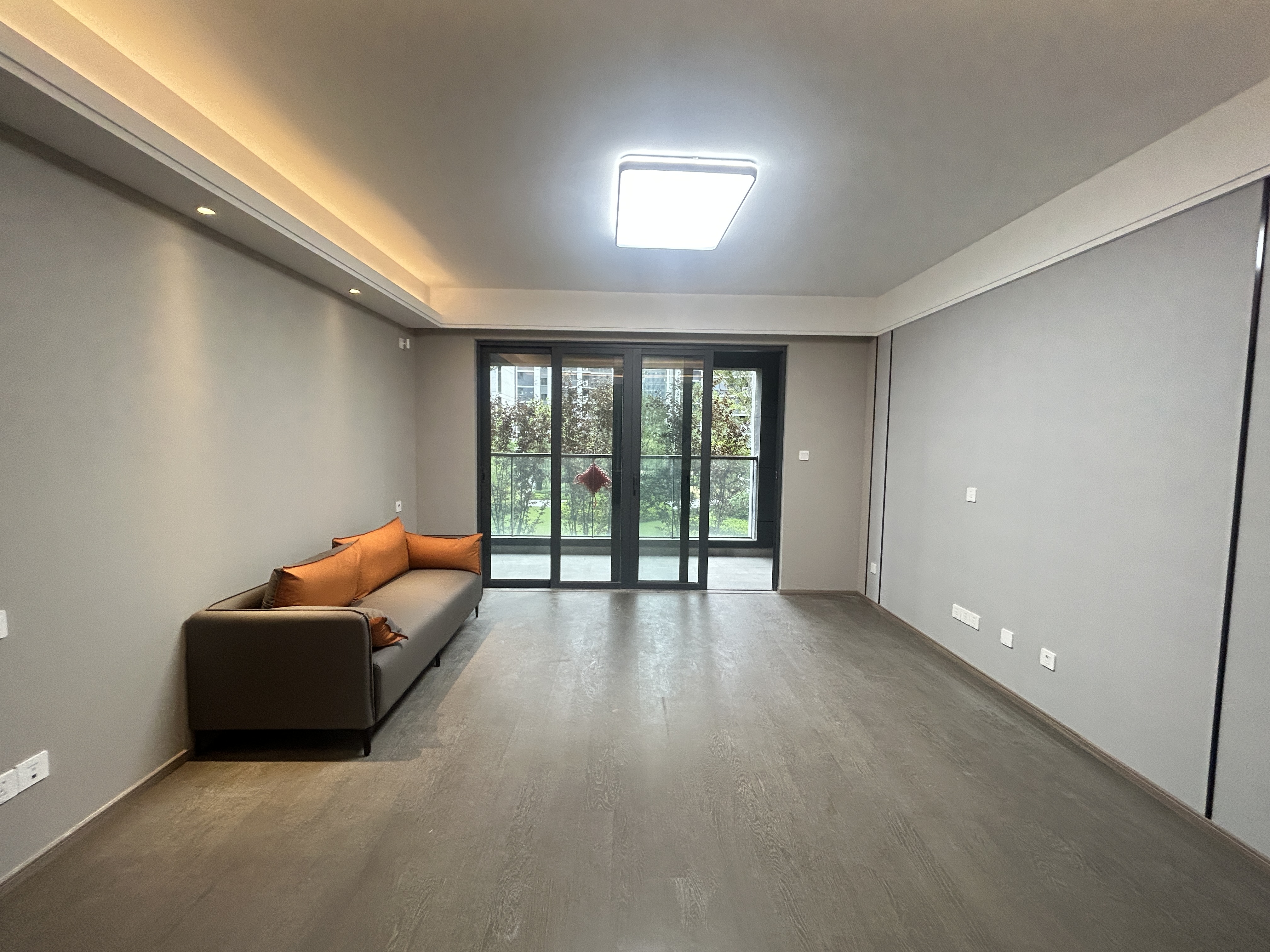 融创时代中心 4室2厅2卫 143m&sup2;