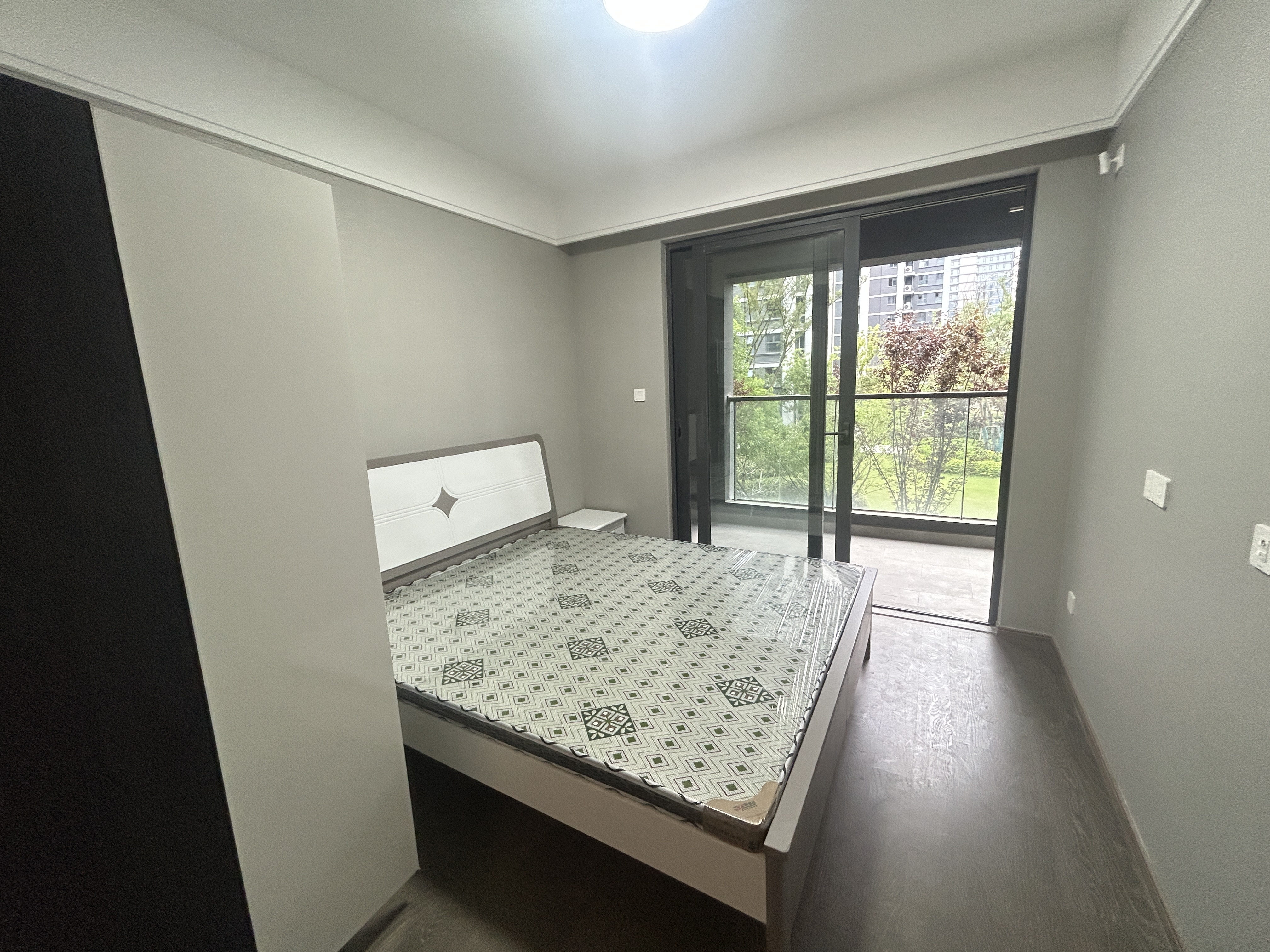 融创时代中心 4室2厅2卫 143m&sup2;