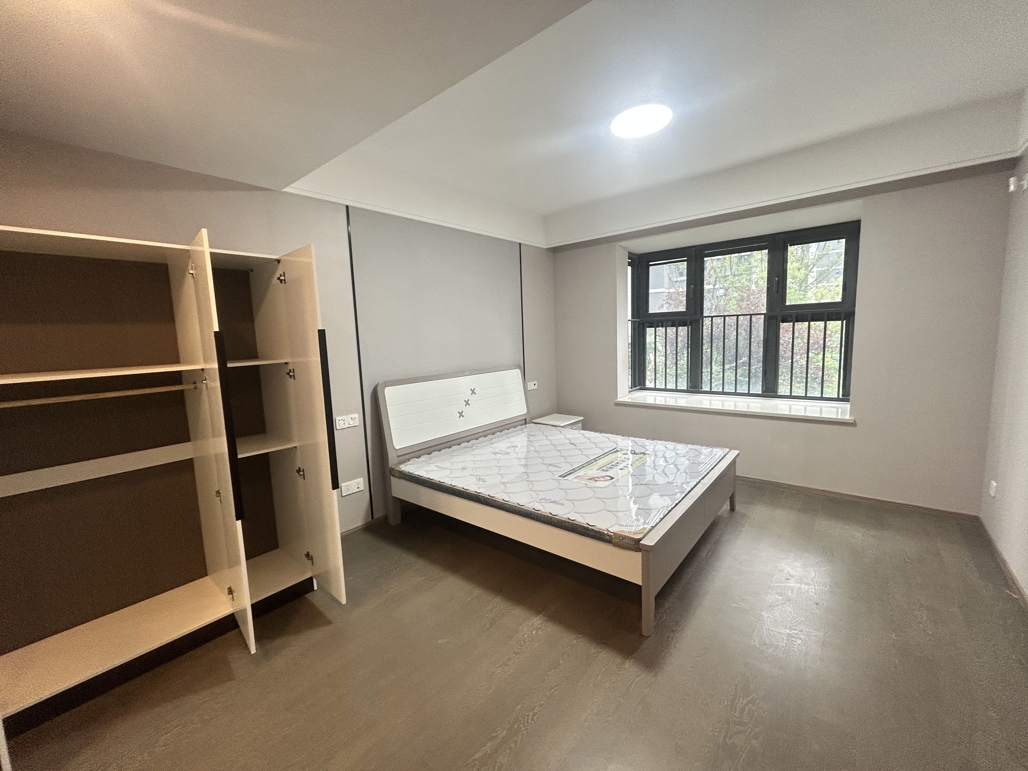 融创时代中心 4室2厅2卫 143m&sup2;