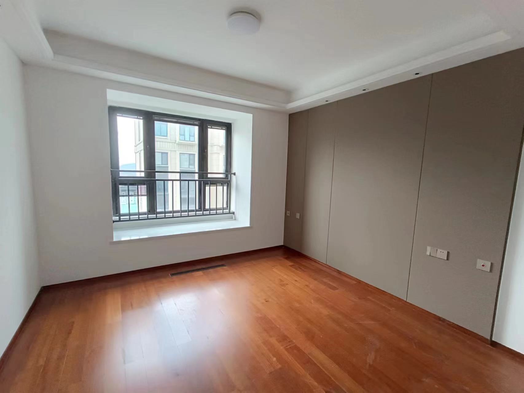 崇川金茂府 4室2厅2卫 140m&sup2;