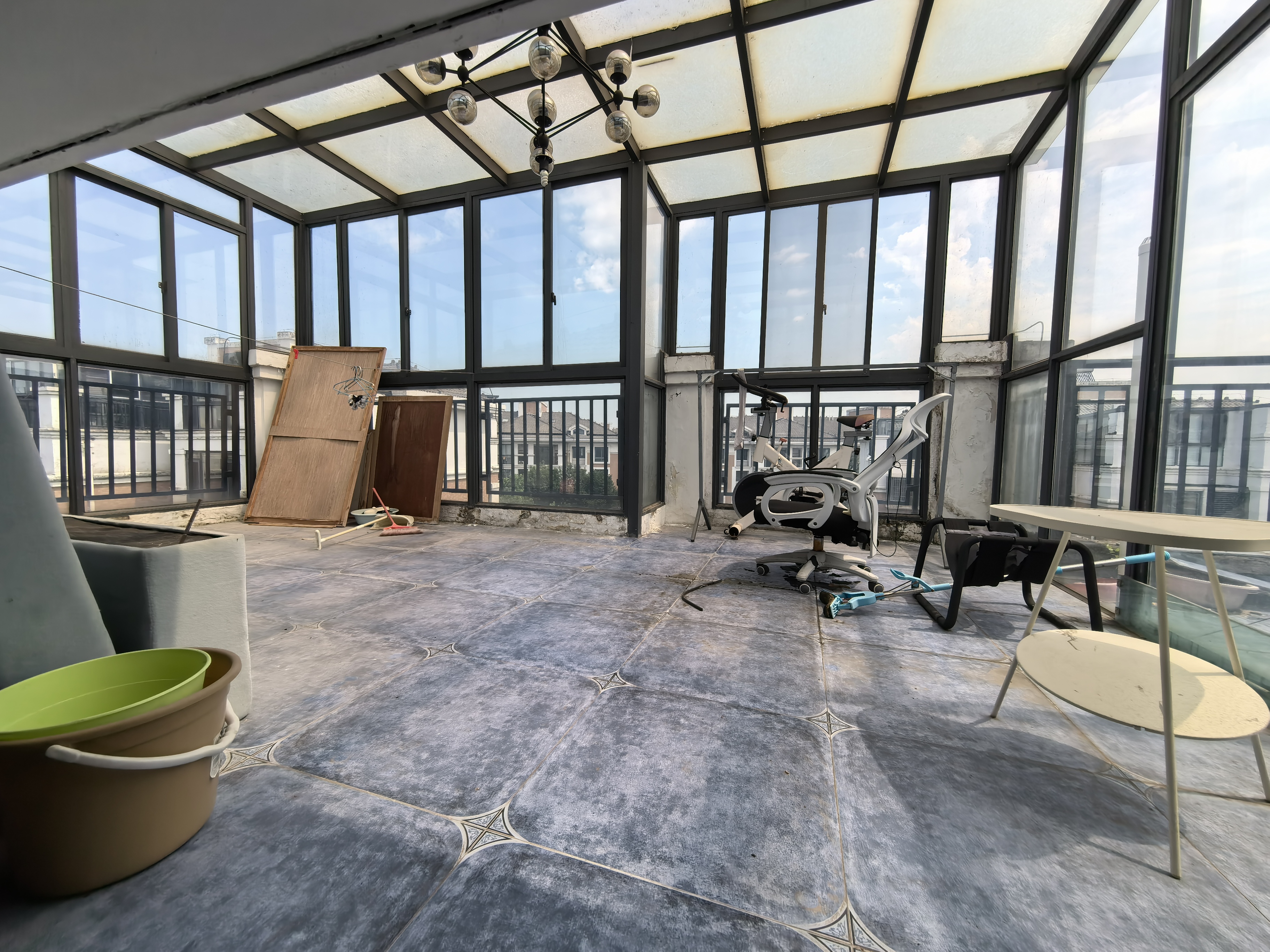 金水湾花园 4室2厅2卫 181m&sup2;