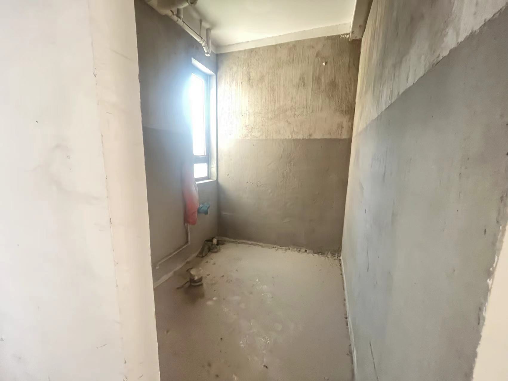 华强城 3室2厅2卫 116m²