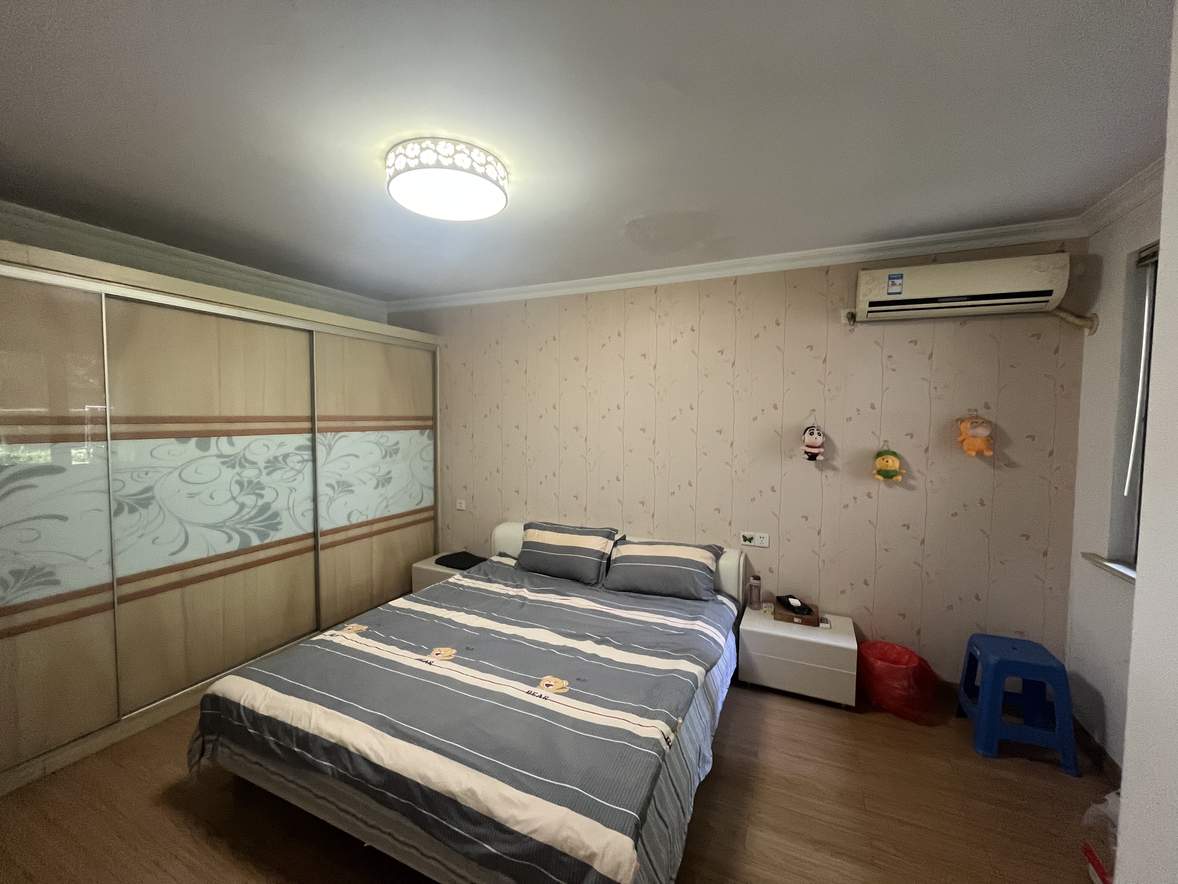 高迪晶城 3室2厅1卫 126.39m&sup2;
