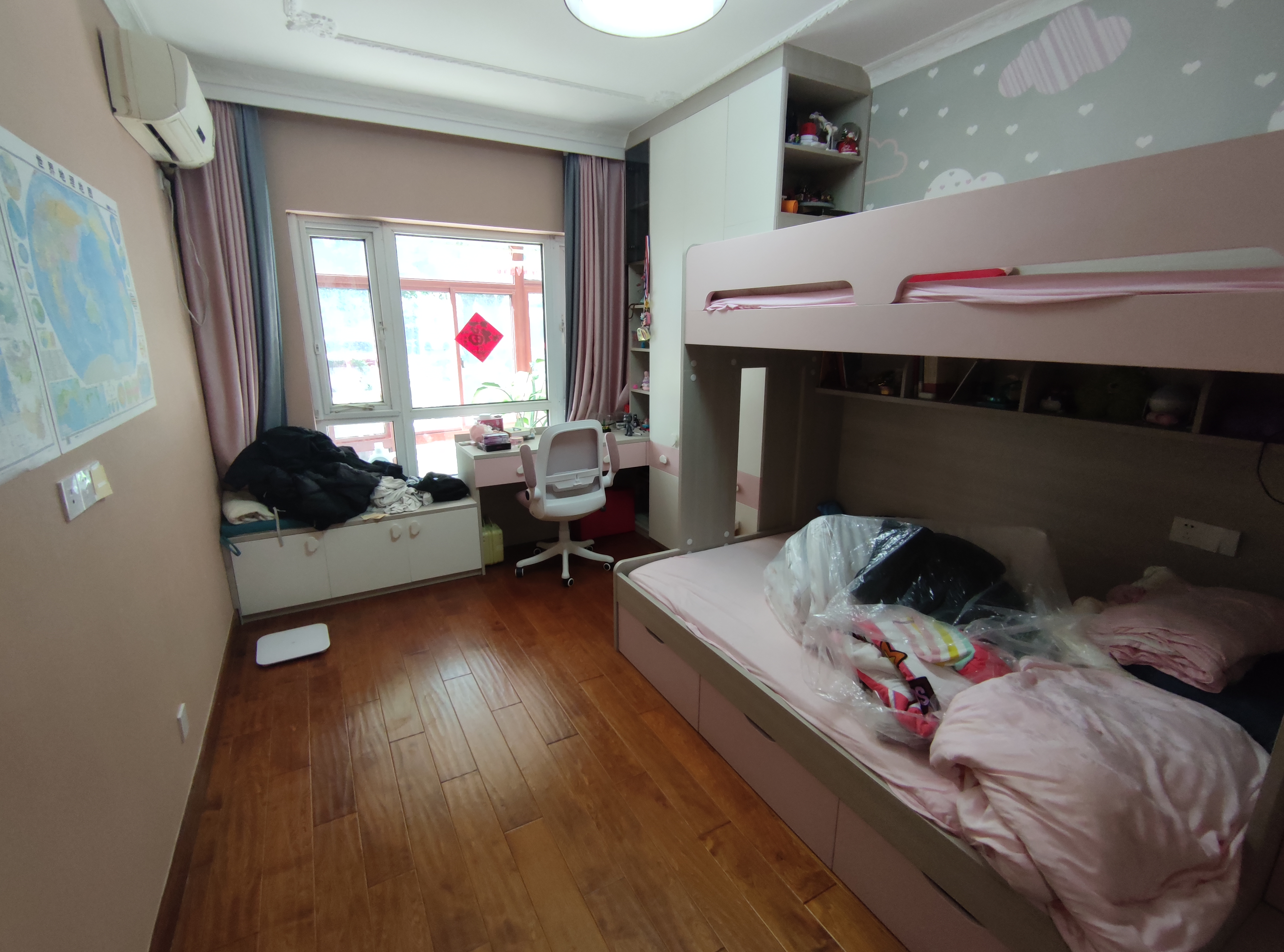 天安花园 3室2厅2卫 140.00m&sup2;