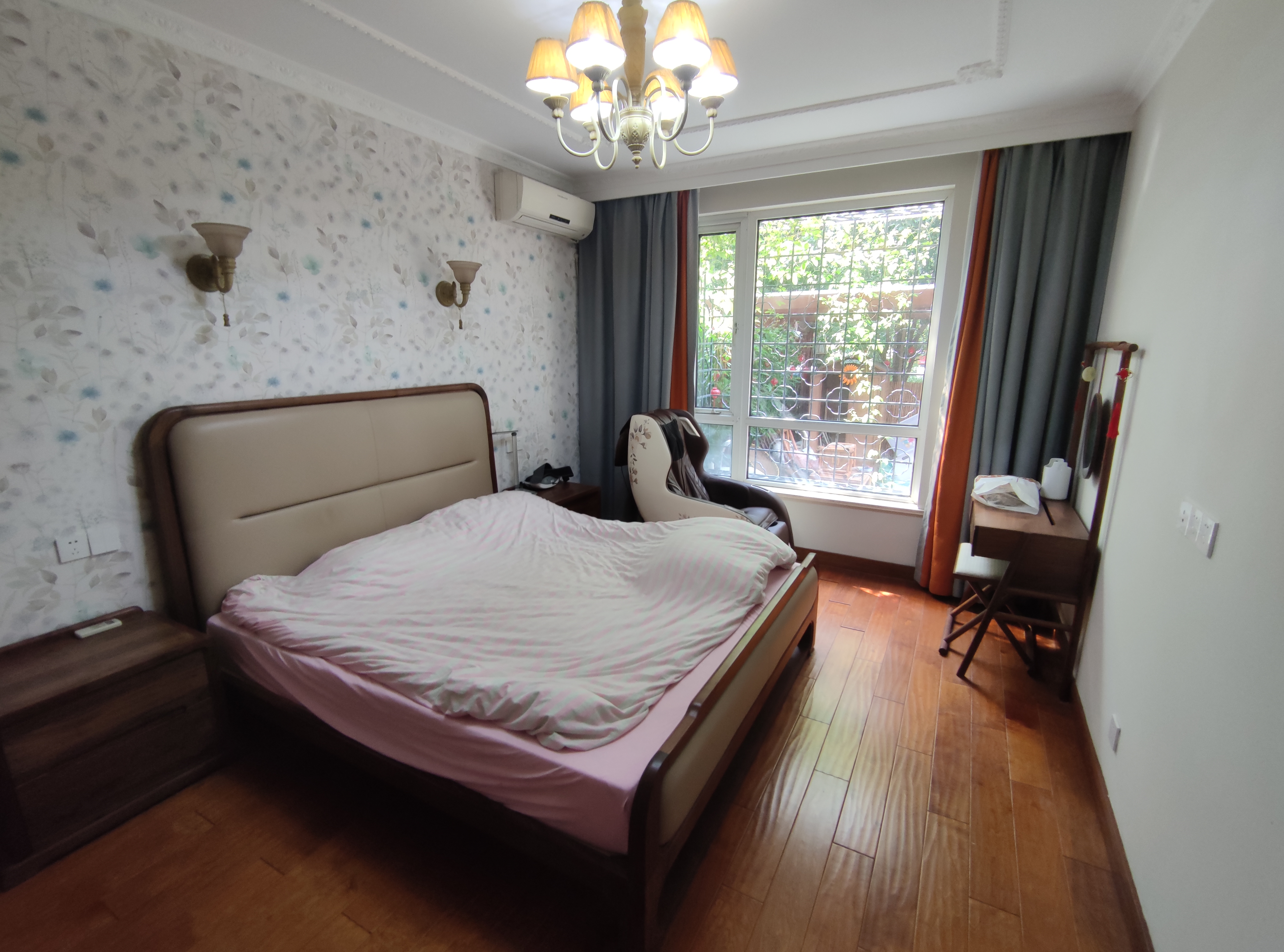 天安花园 3室2厅2卫 140.00m&sup2;