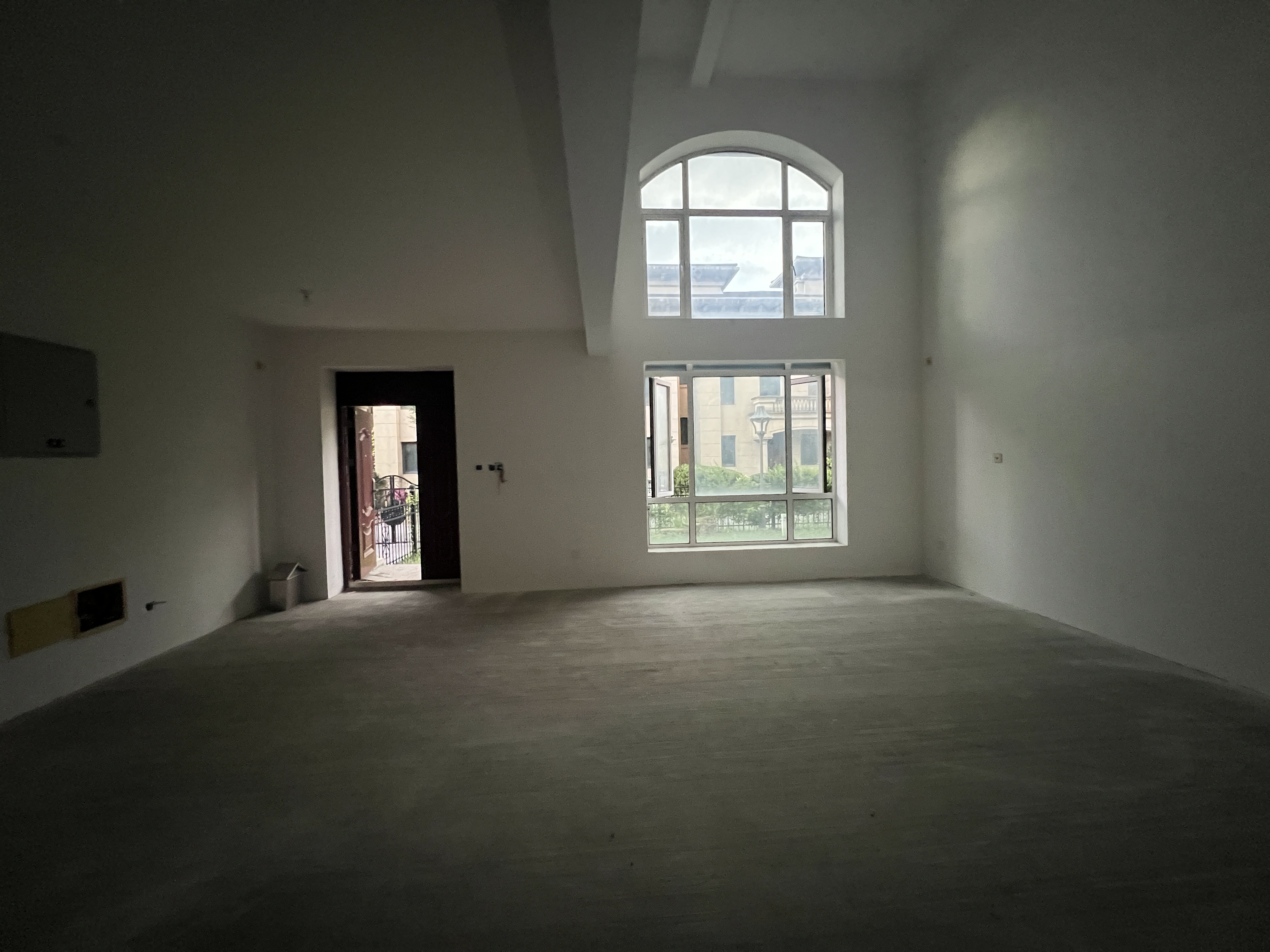 湖滨华庭 5室2厅2卫 318m&sup2;