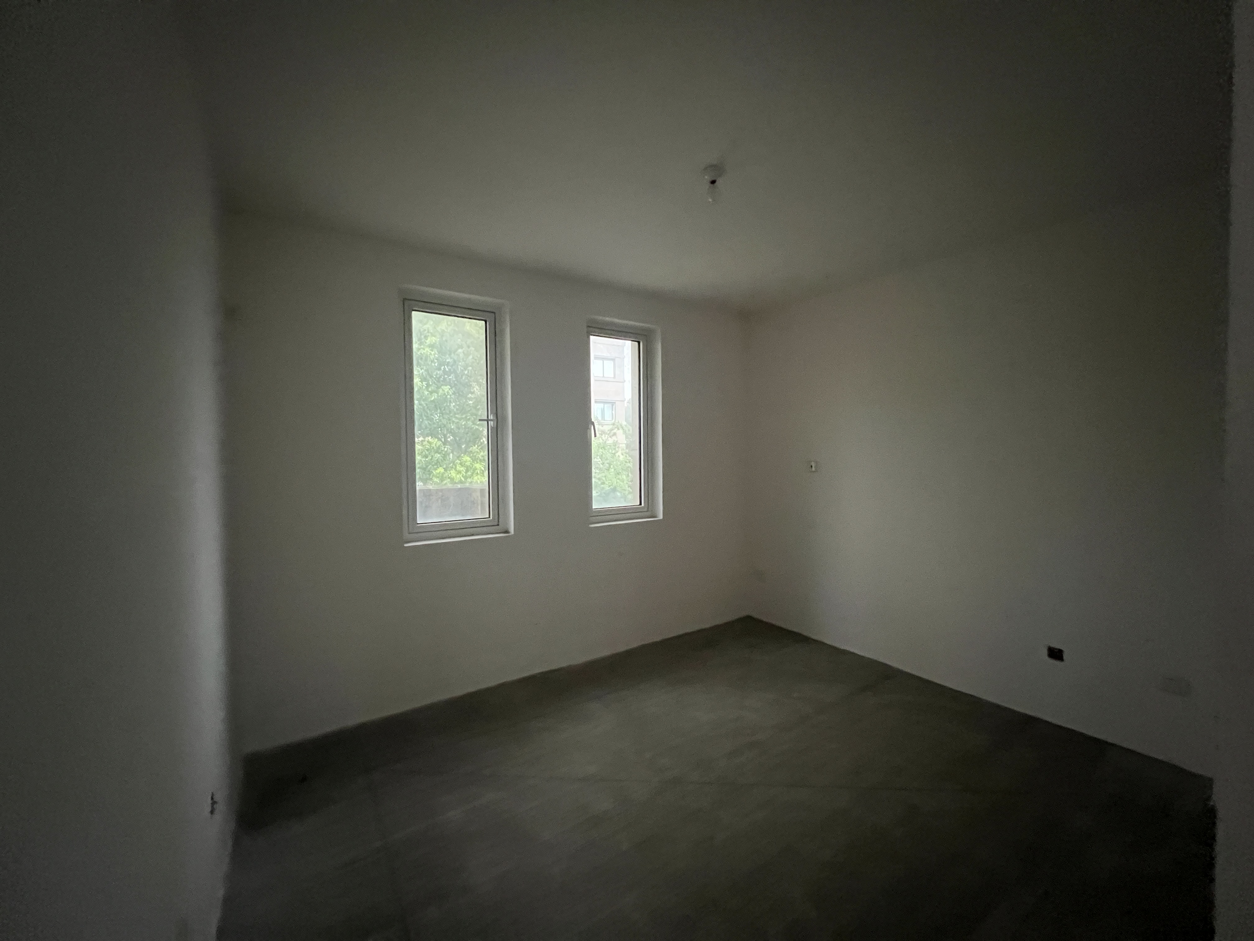 湖滨华庭 5室2厅2卫 318m&sup2;