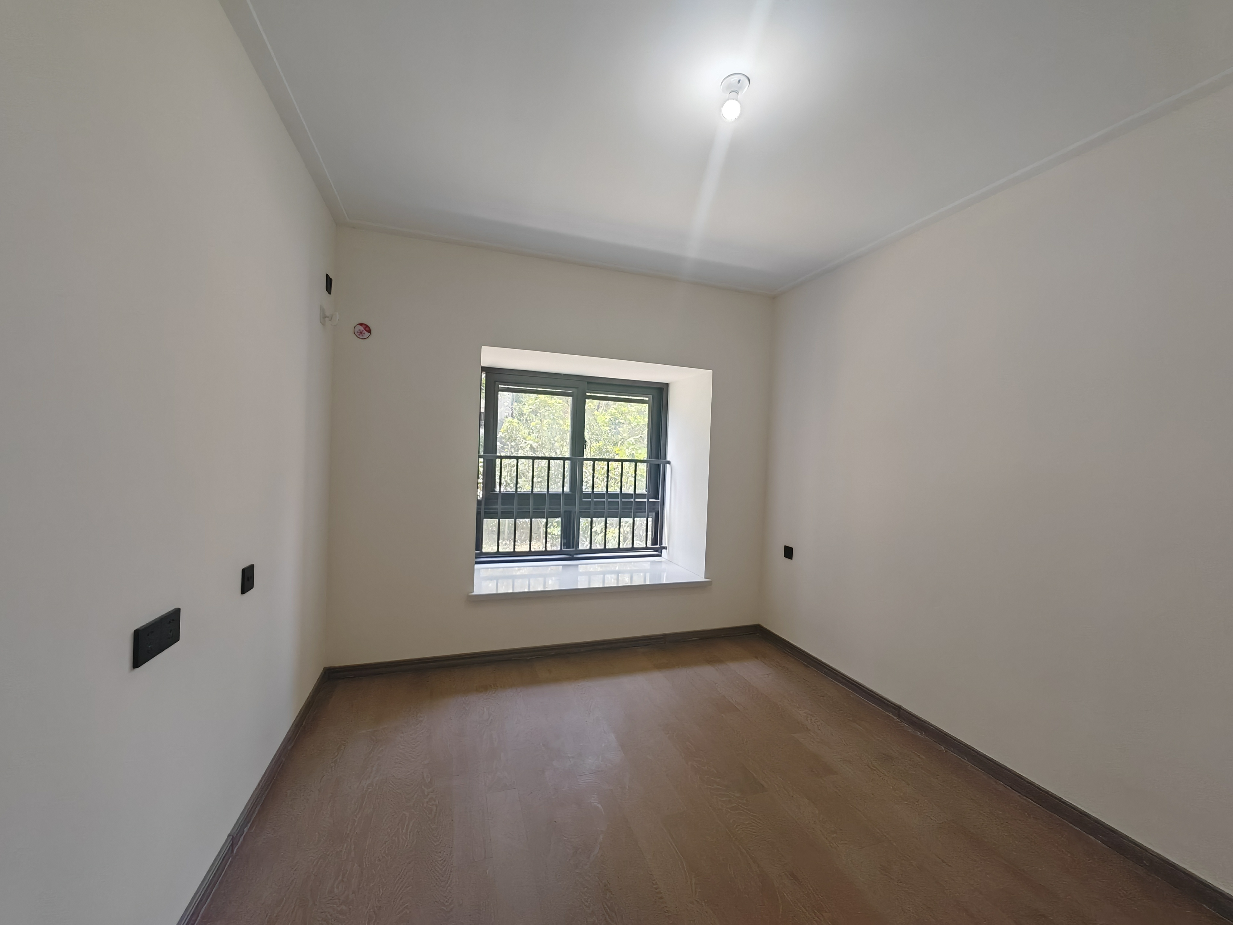 湖山源著 3室2厅1卫 85m&sup2;