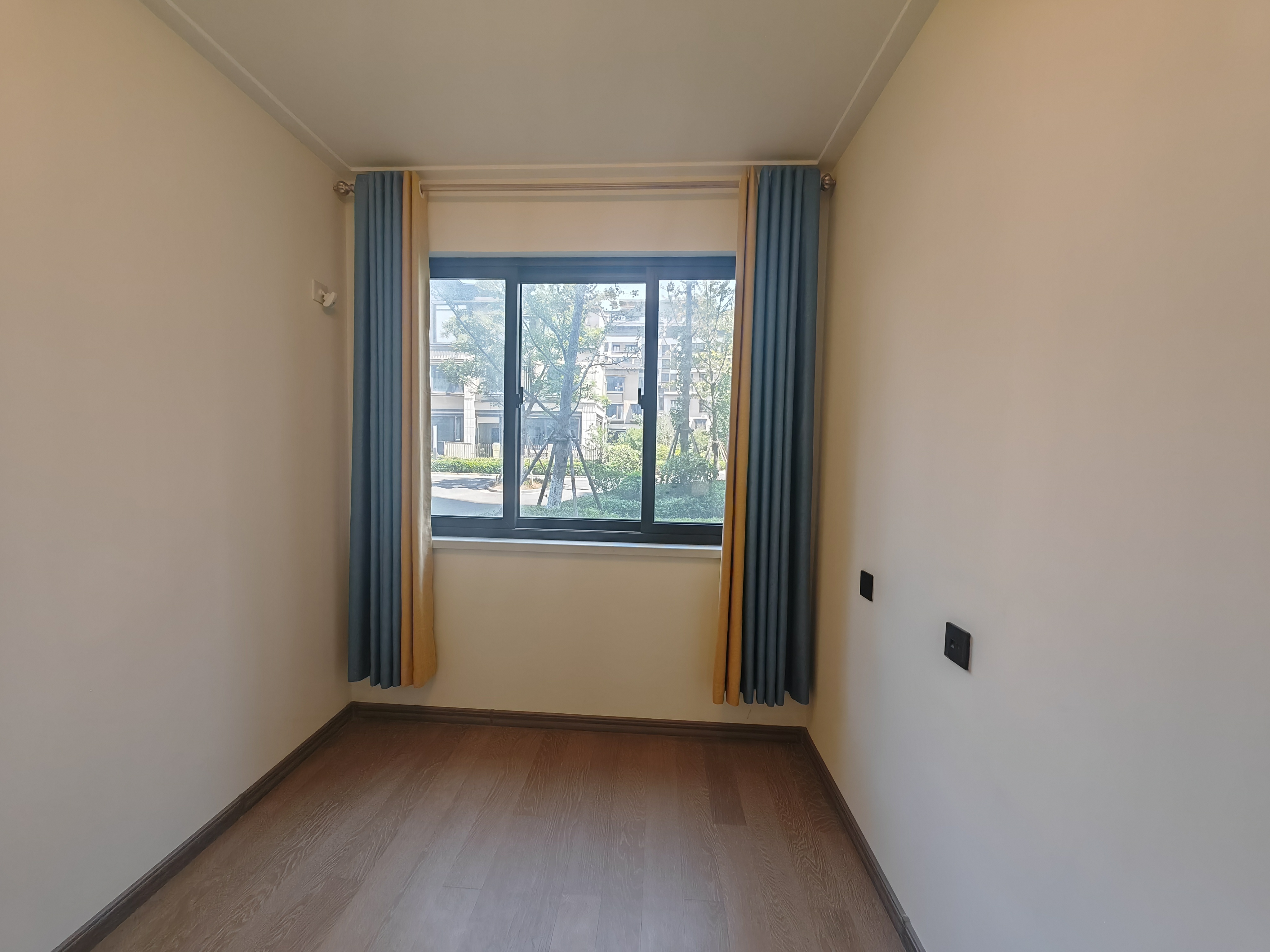 湖山源著 3室2厅1卫 85m&sup2;
