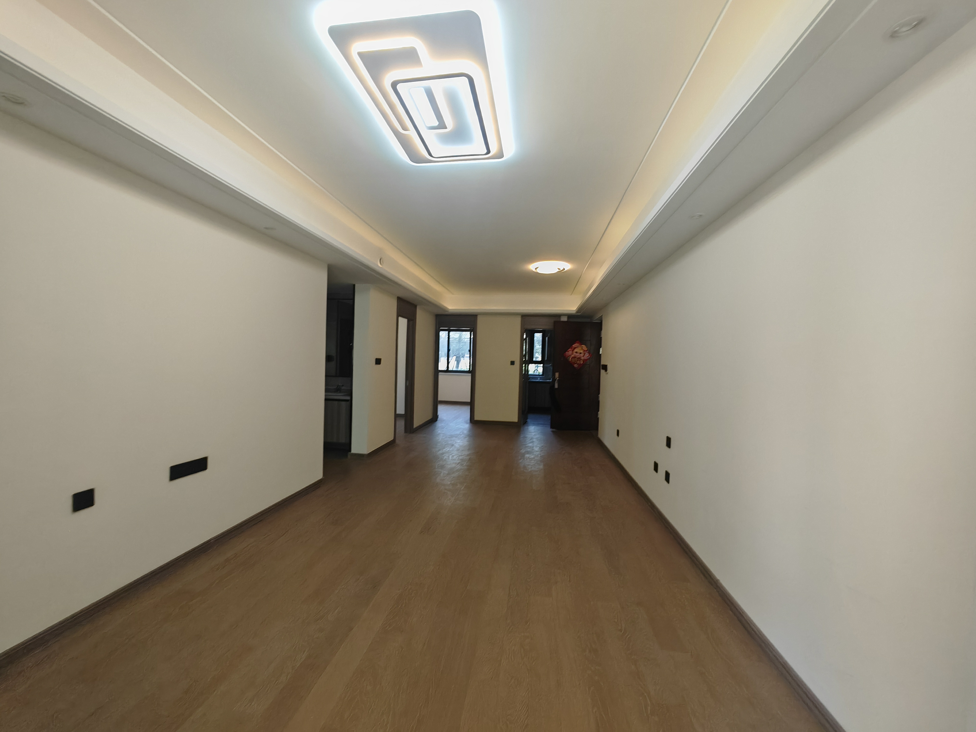 湖山源著 3室2厅1卫 85m&sup2;