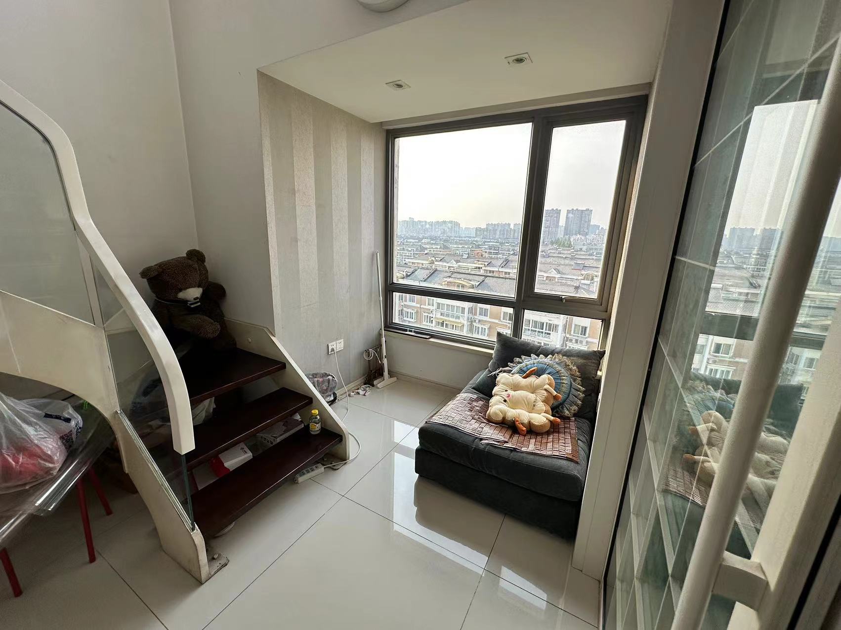 瑞景广场 4室2厅2卫 125m&sup2;