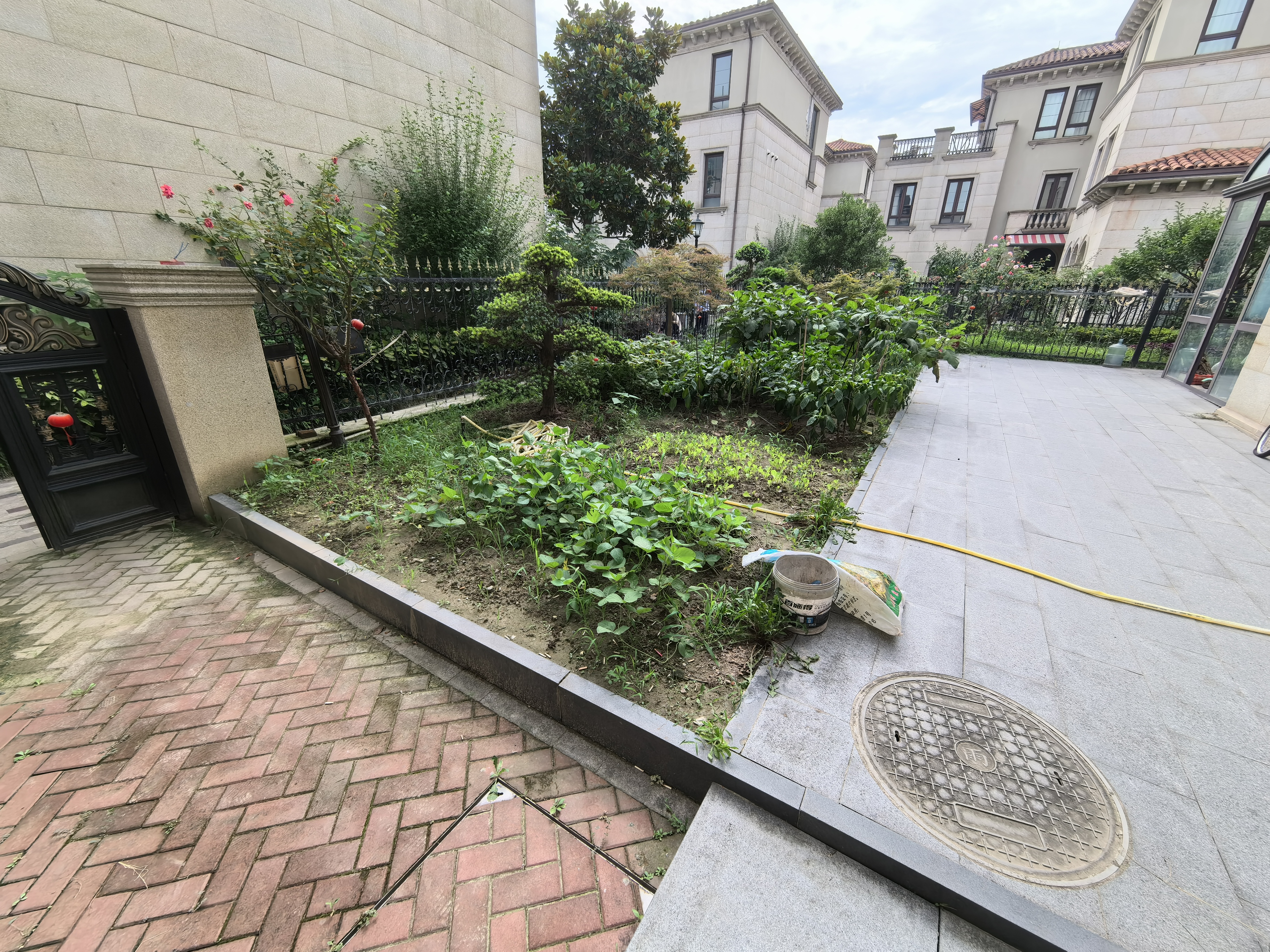 顺发御园 5室2厅5卫 310m&sup2;