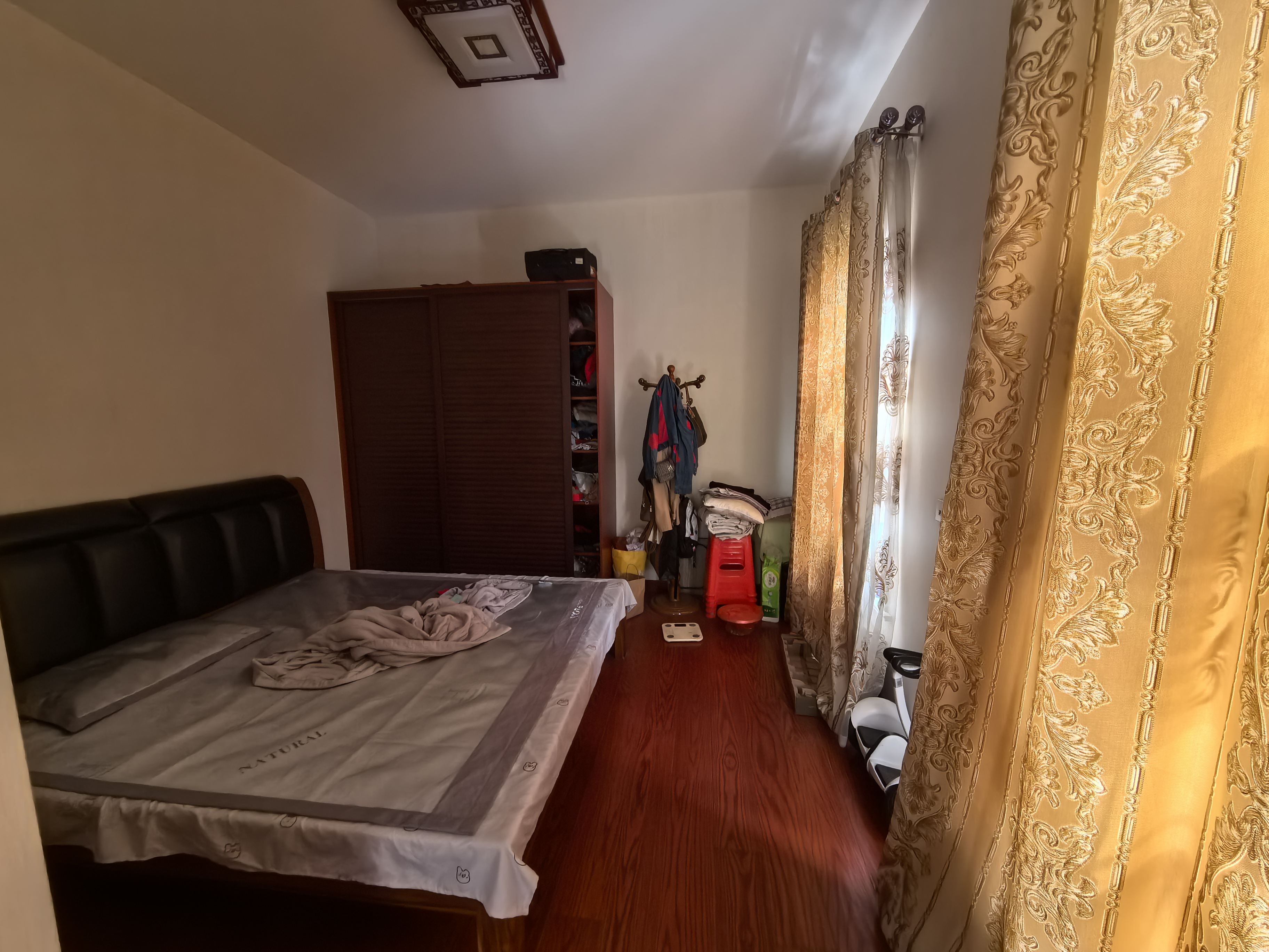 顺发御园 5室2厅5卫 310m&sup2;