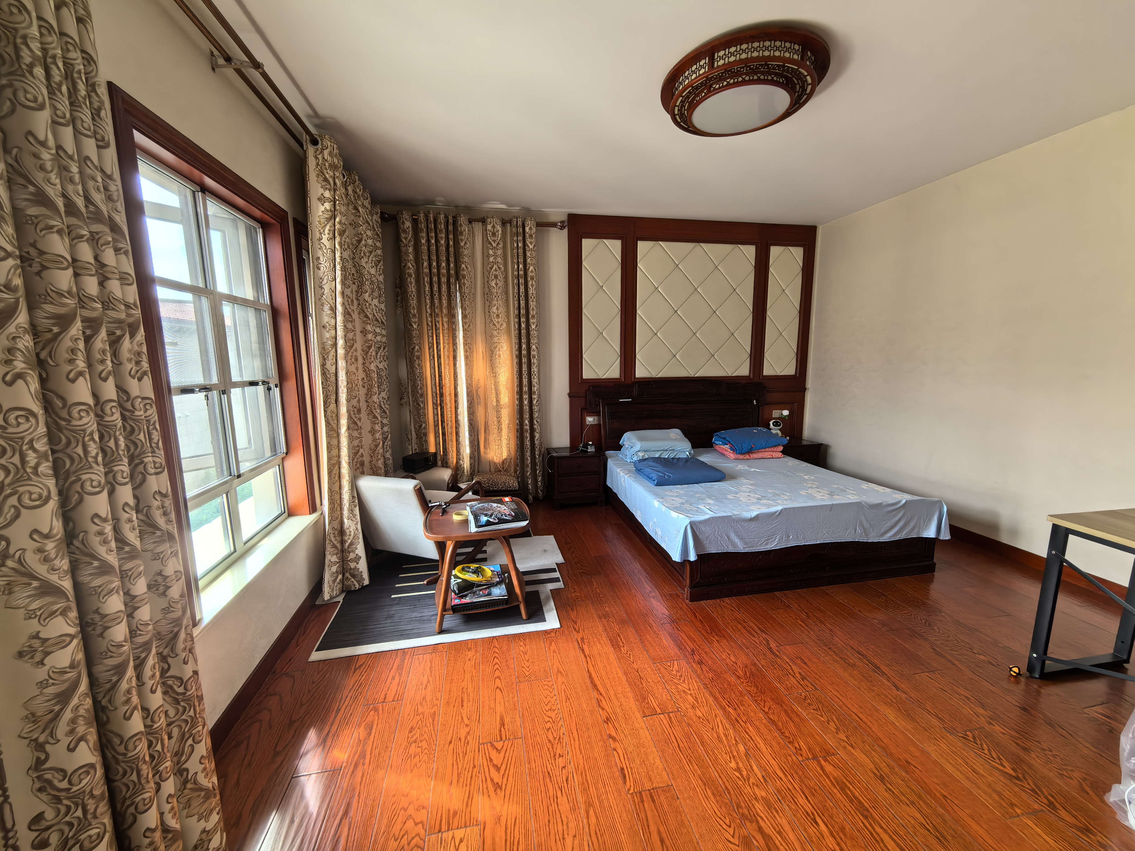 顺发御园 5室2厅5卫 310m&sup2;