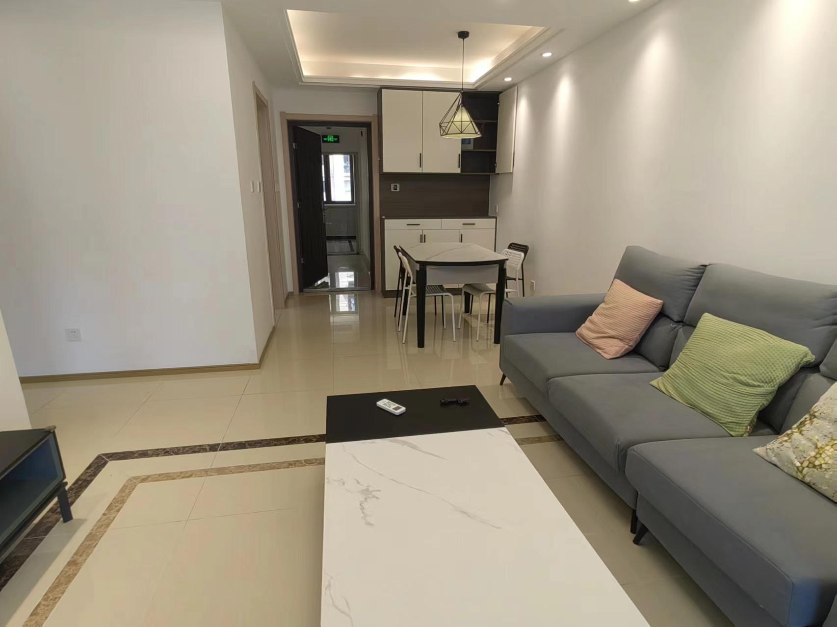 云樾东方 3室2厅1卫 95m²