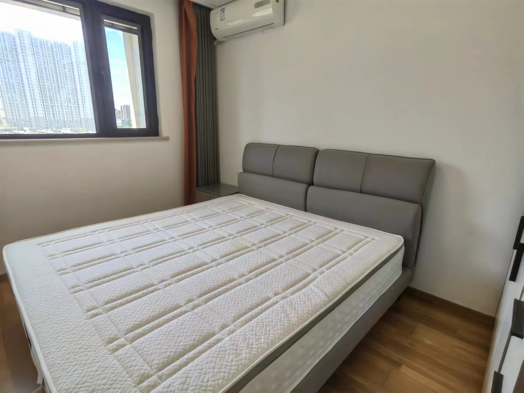 云樾东方 3室2厅1卫 95m&sup2;