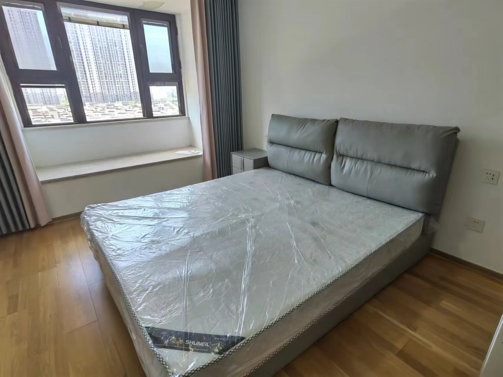 云樾东方 3室2厅1卫 95m&sup2;