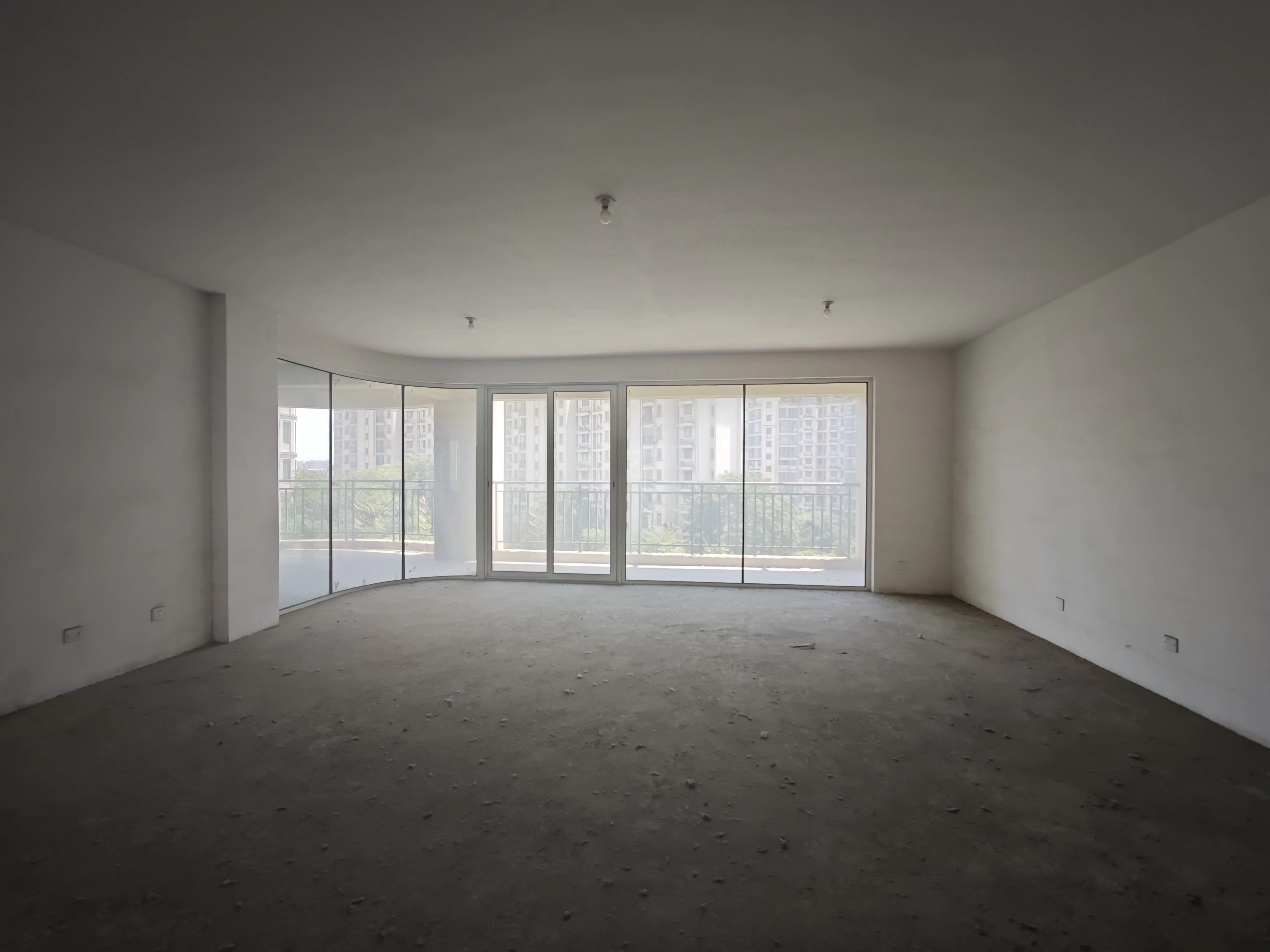 优山美地花园南区 5室2厅3卫 326.50m&sup2;