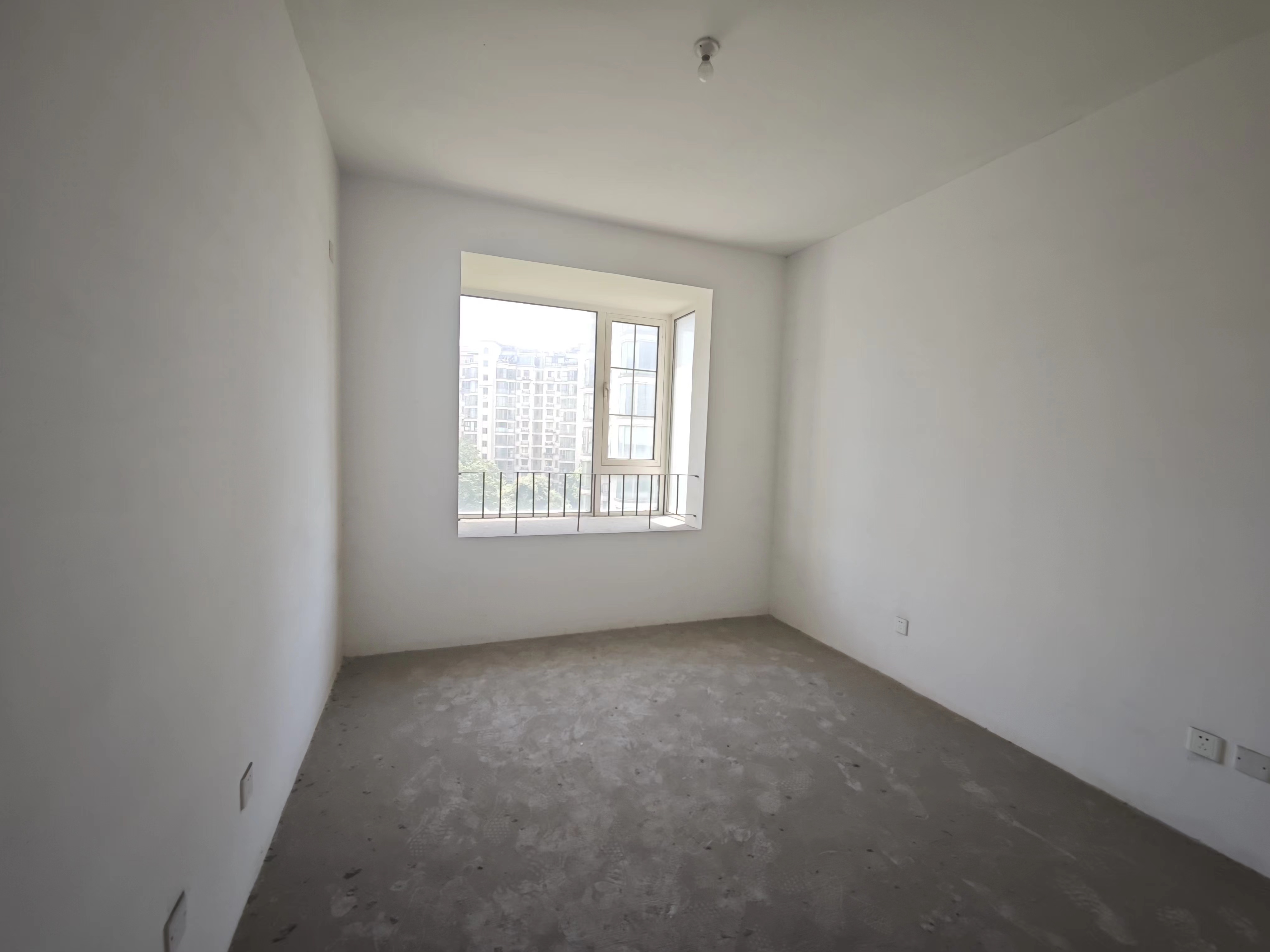 优山美地花园南区 5室2厅3卫 326.50m&sup2;