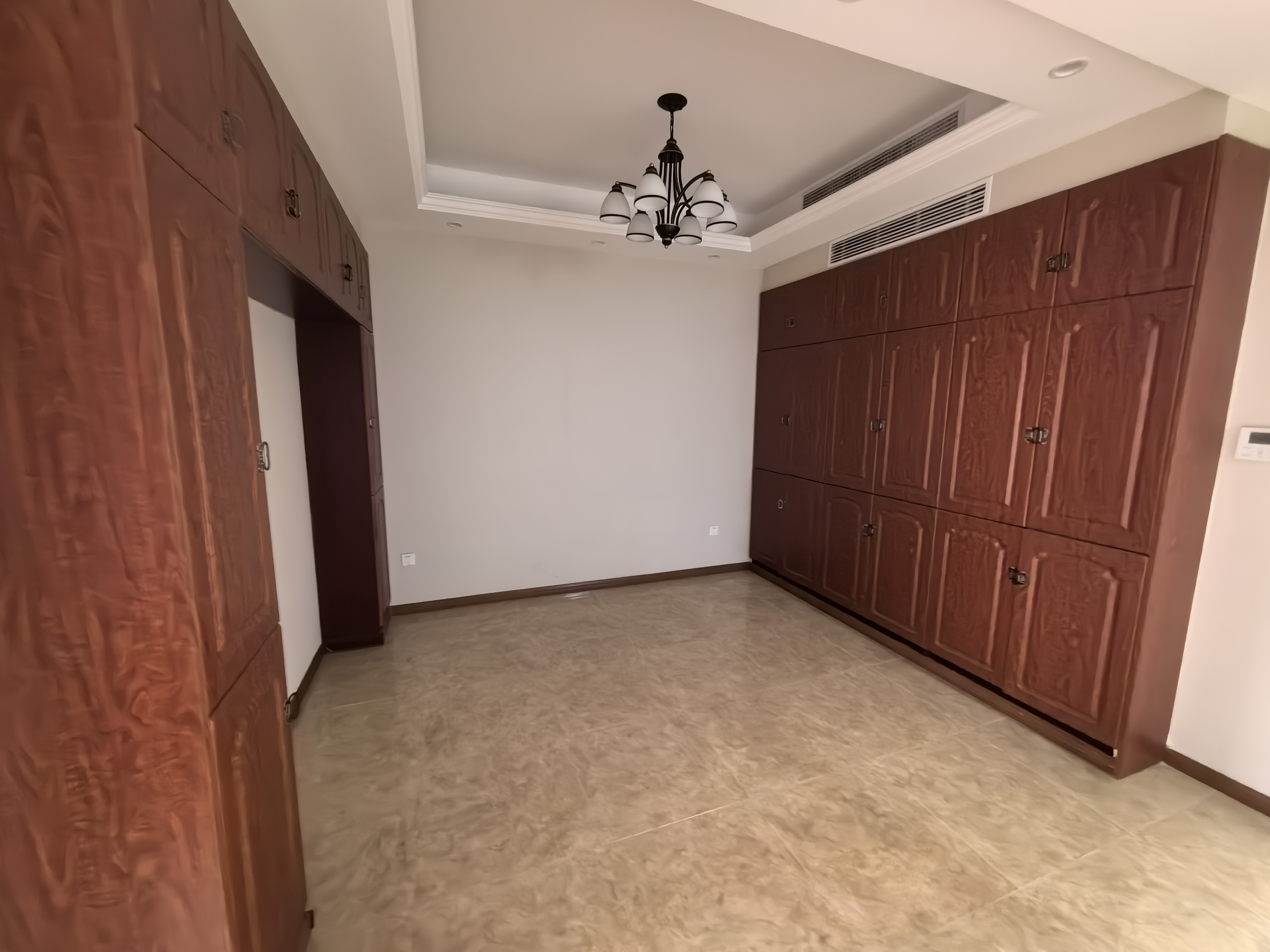 顺发御园 5室2厅4卫 249m&sup2;