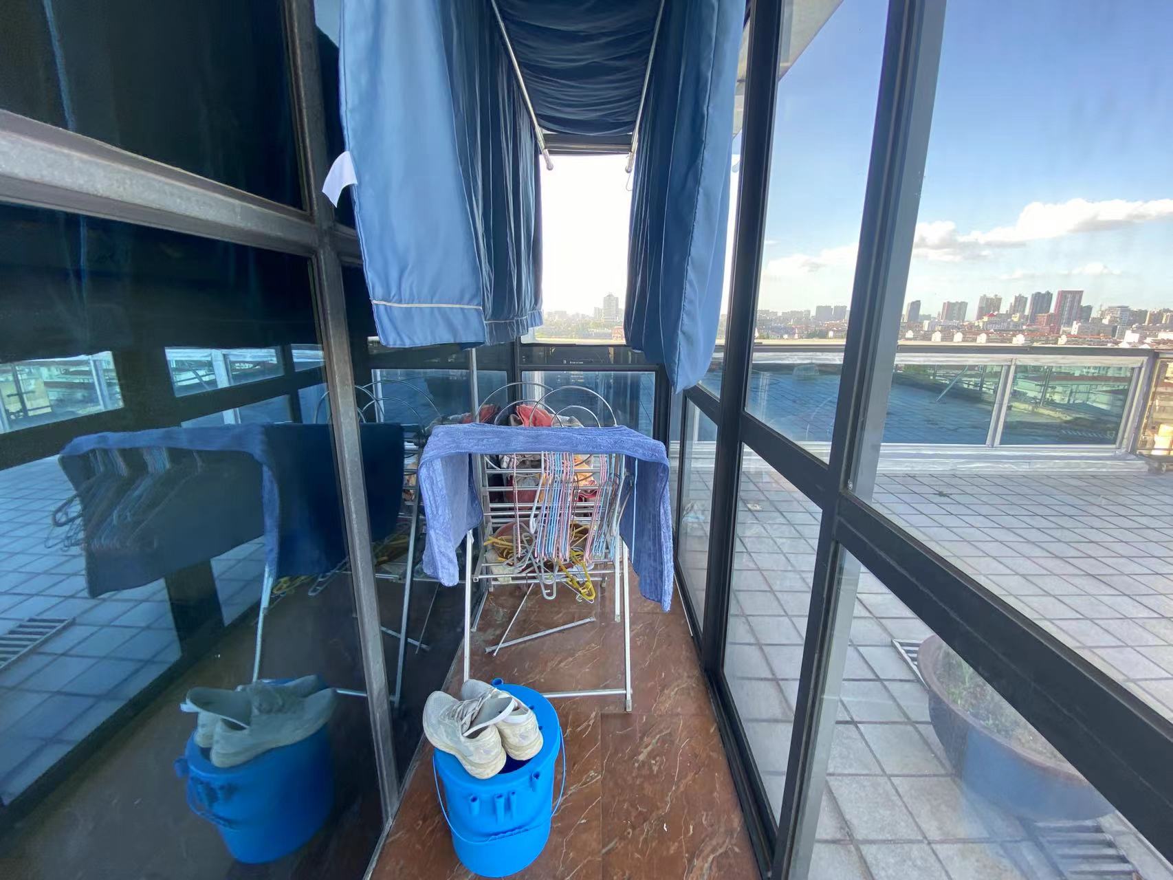 锦峰大厦 4室2厅3卫 147.00m&sup2;