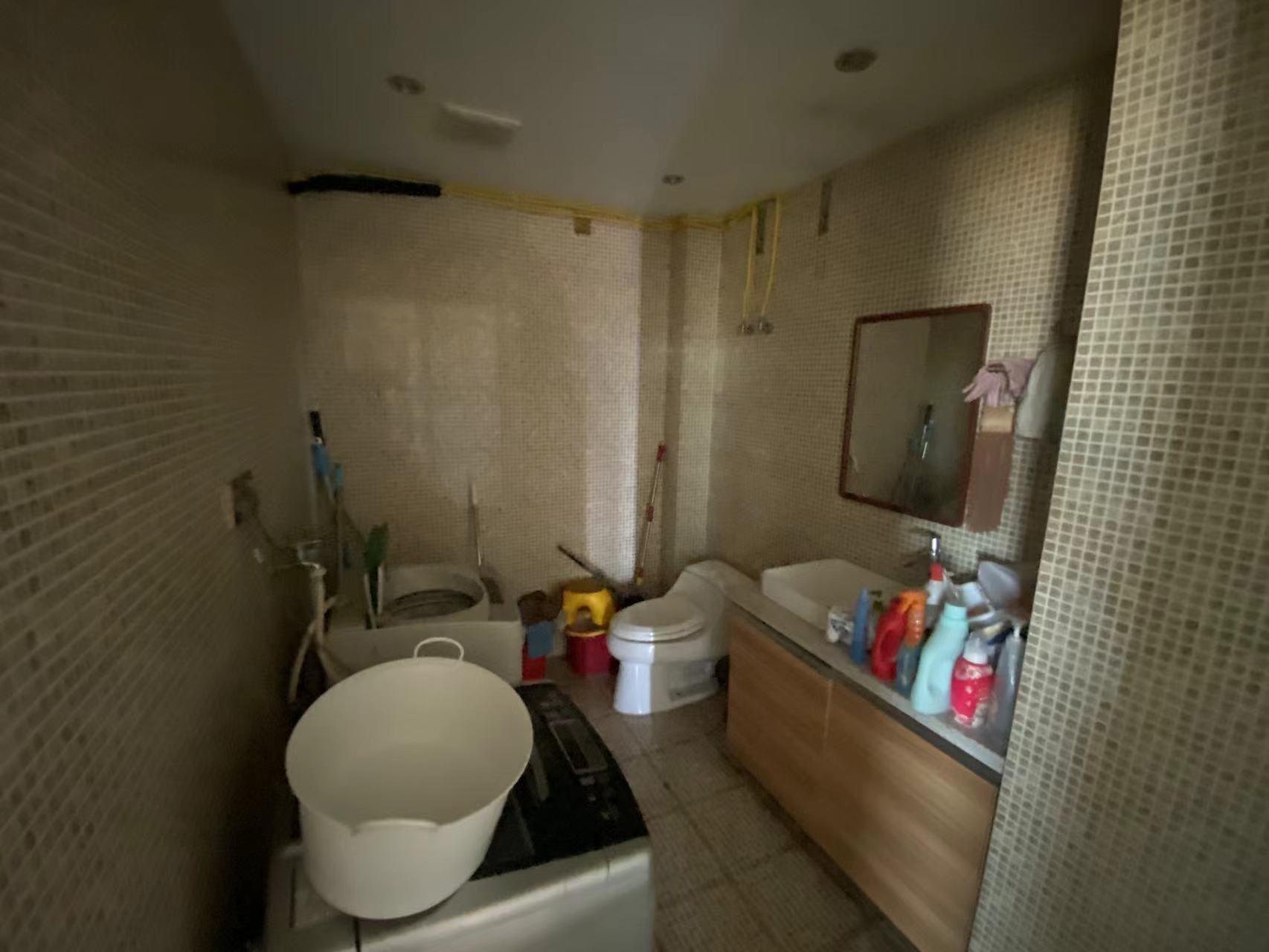 锦峰大厦 4室2厅3卫 147.00m&sup2;