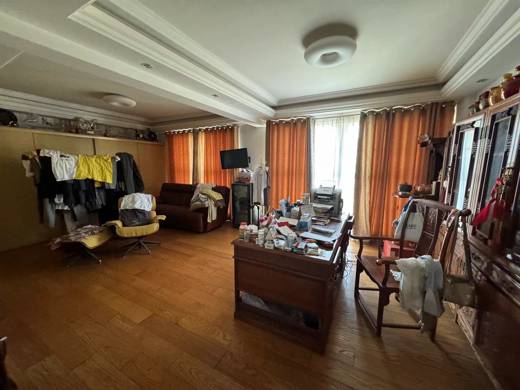 锦峰大厦 4室2厅3卫 147.00m&sup2;