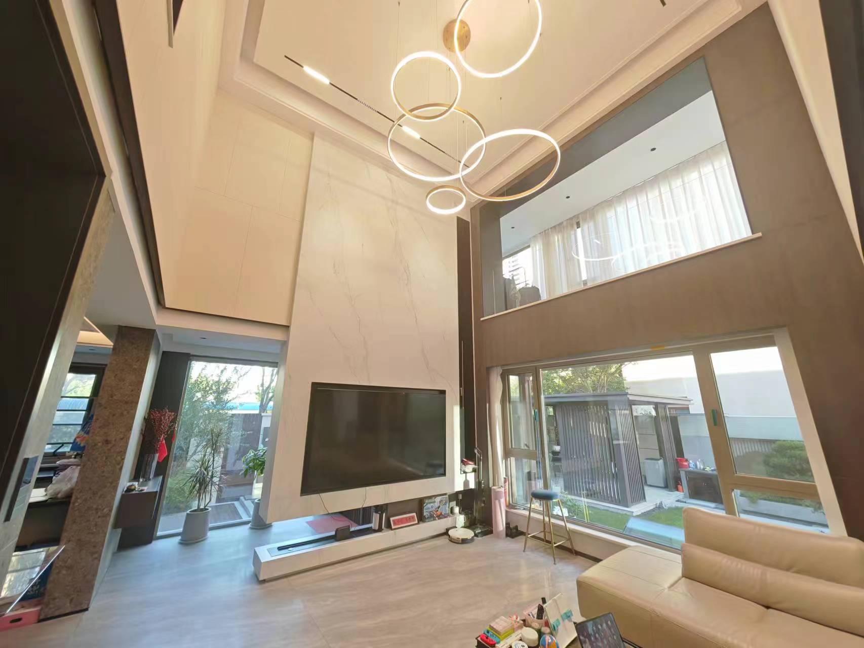 云樾东方 4室3厅4卫 175.00m²